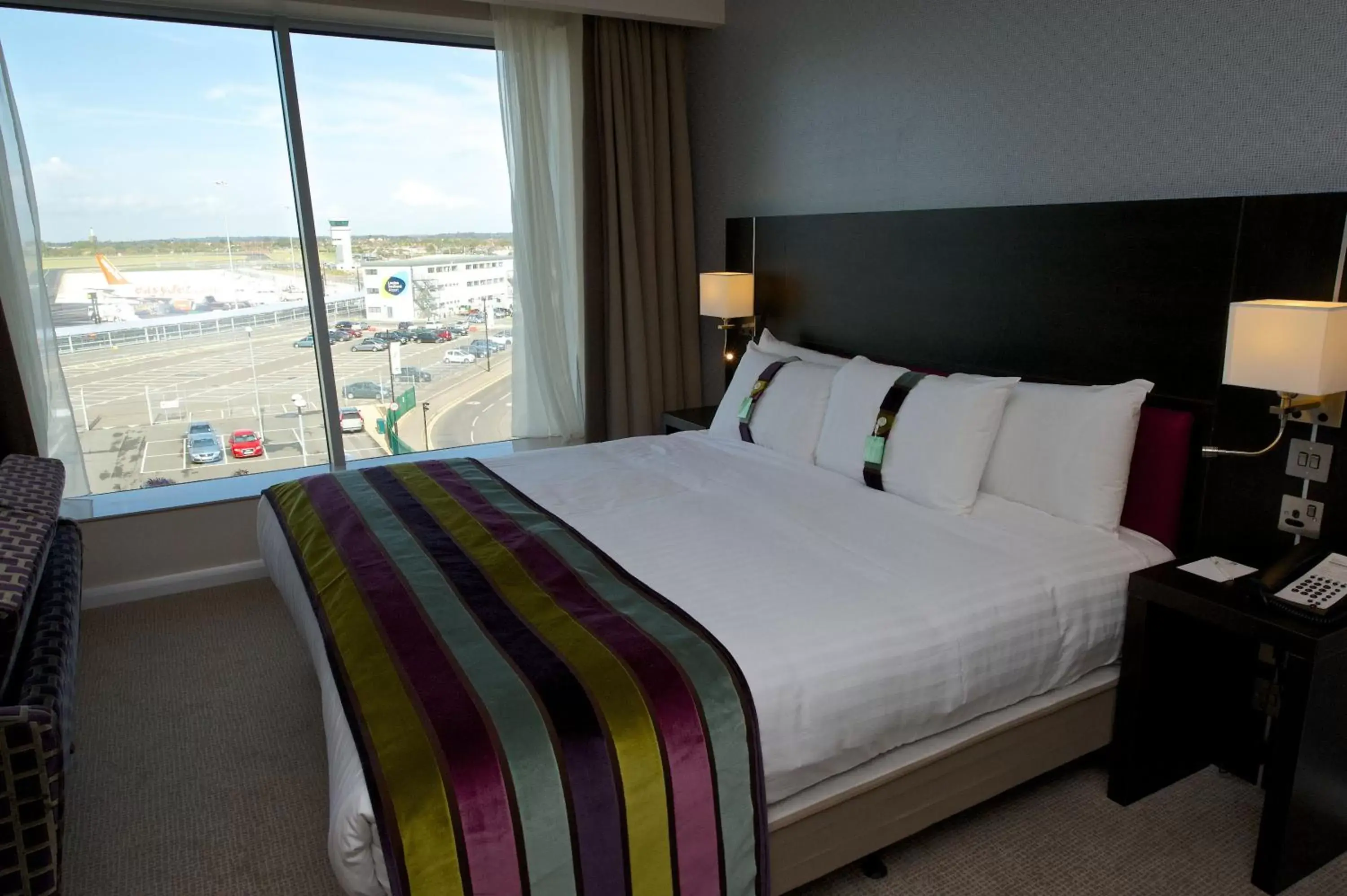 Bed in Holiday Inn Southend, an IHG Hotel
