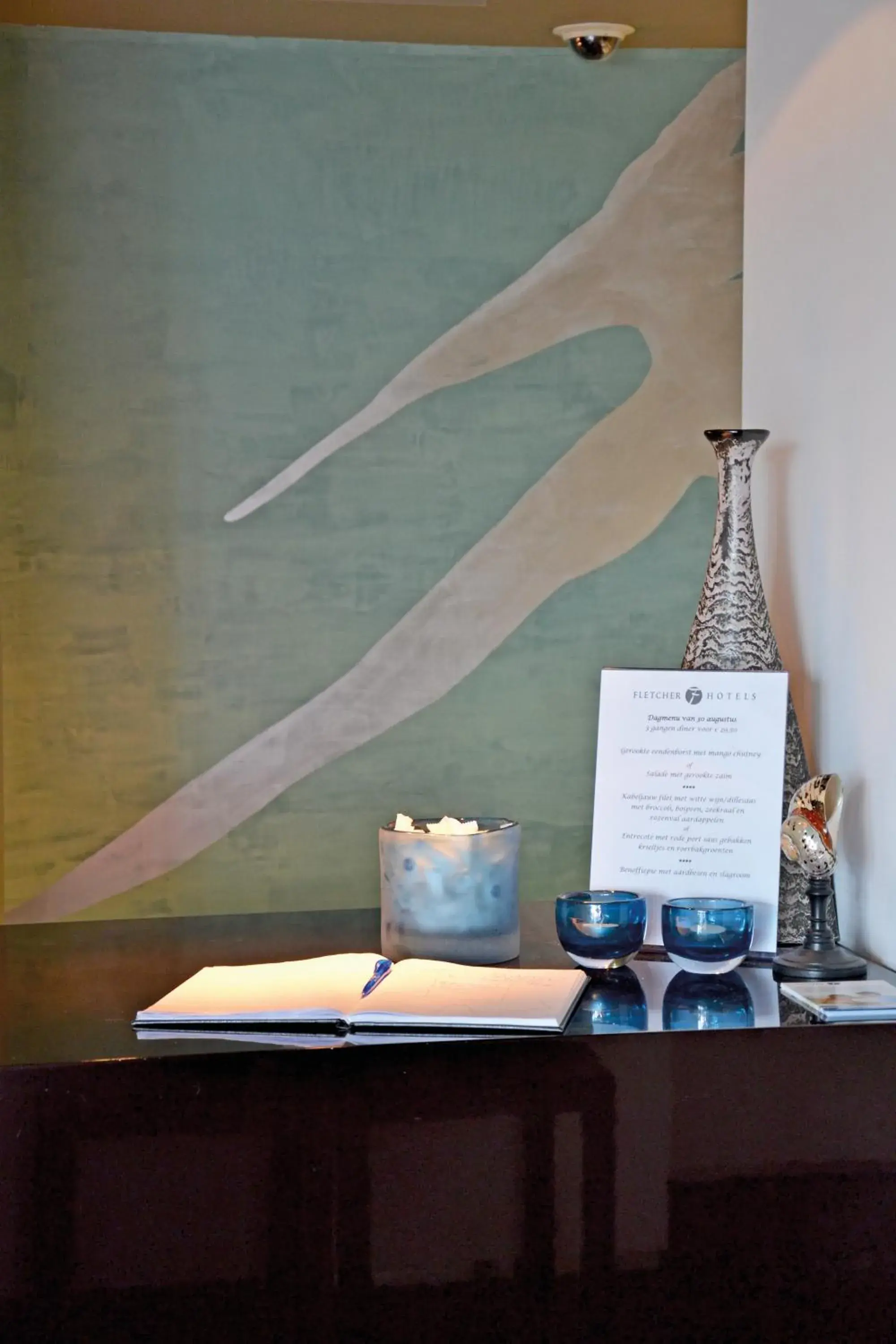 Decorative detail in Fletcher Hotel - Restaurant Elzenduin Decorative detail in Fletcher Hotel - Restaurant Elzenduin