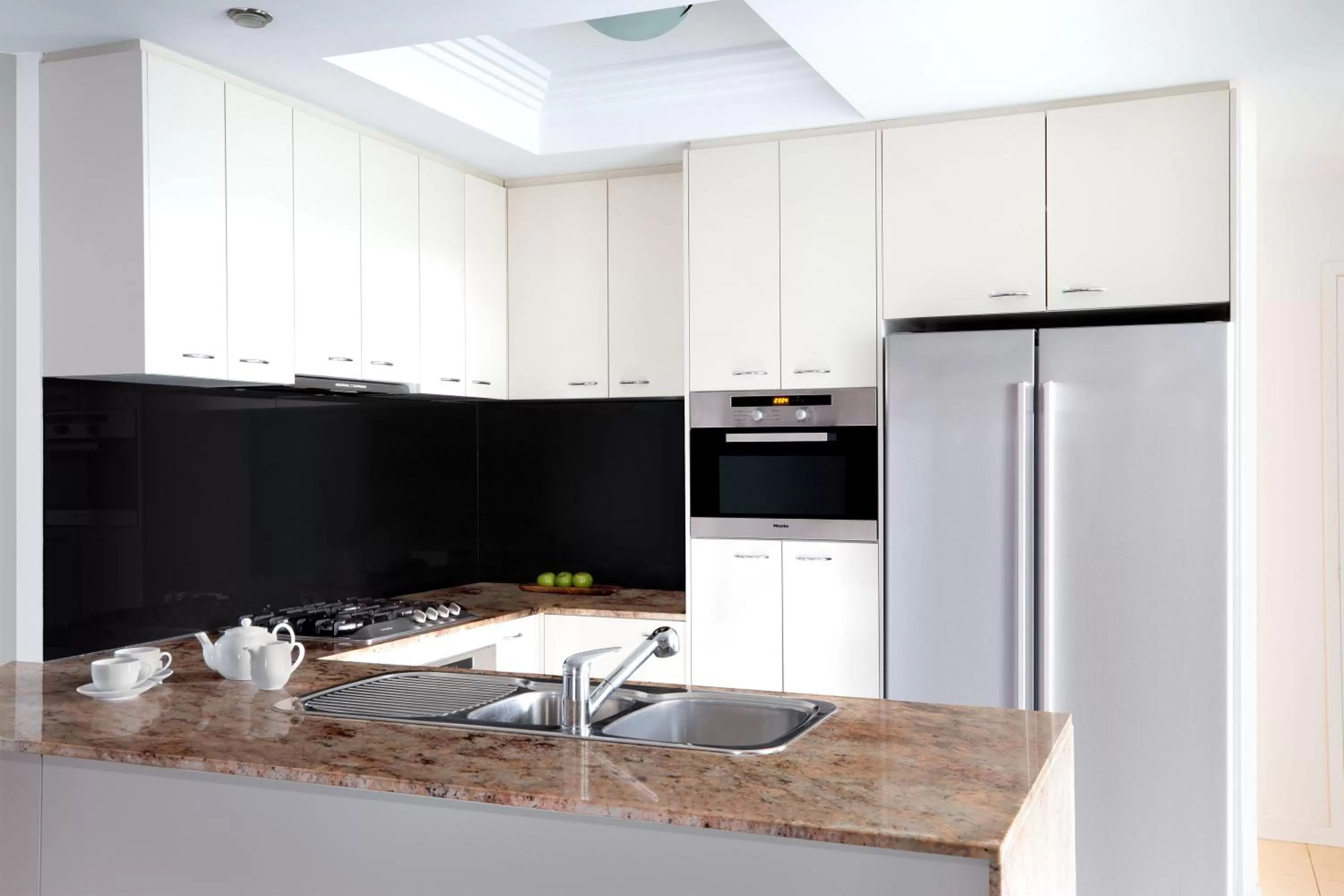 Kitchen or kitchenette in Mantra on Mary