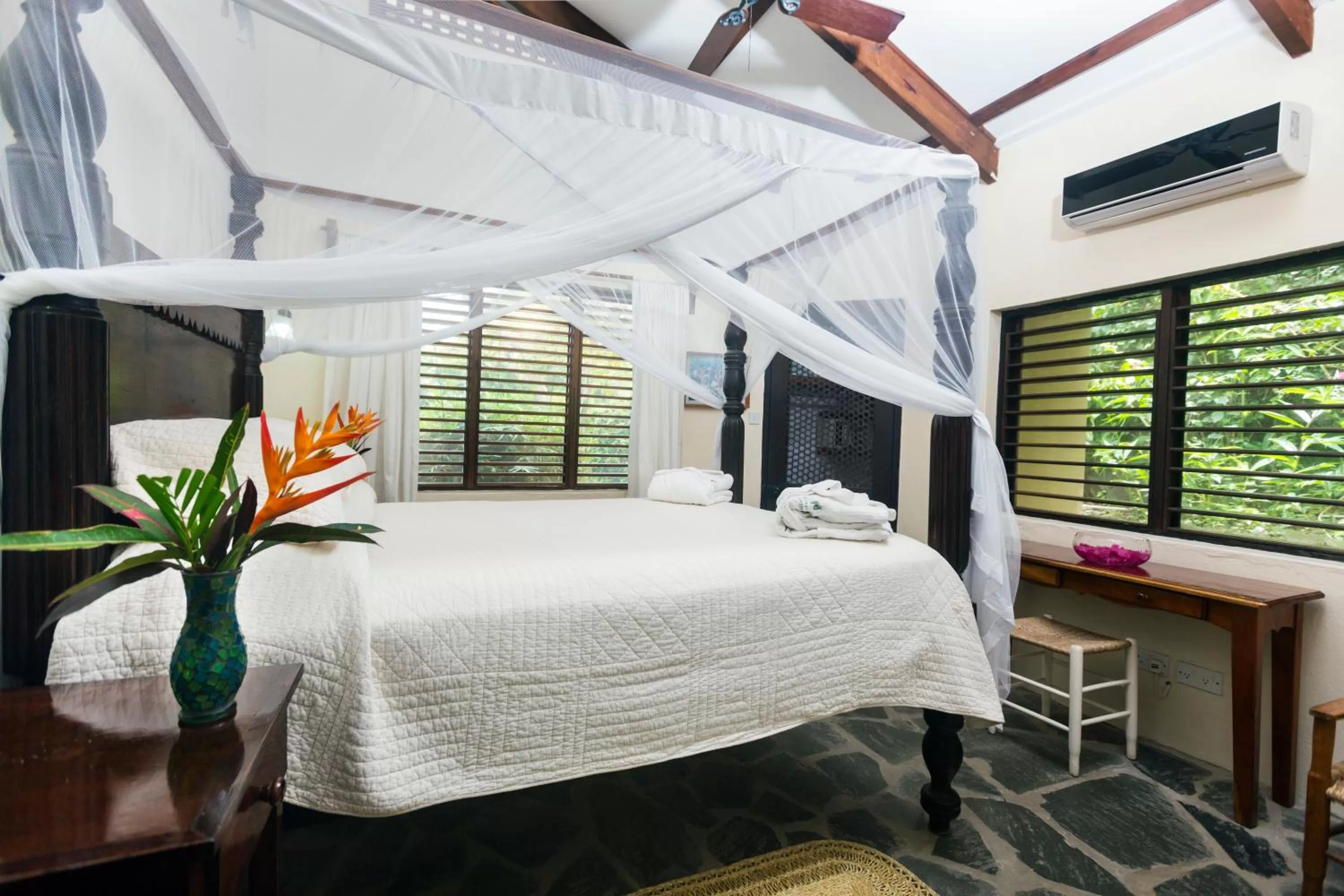 Bedroom, Bed in Stonefield Villa Resort