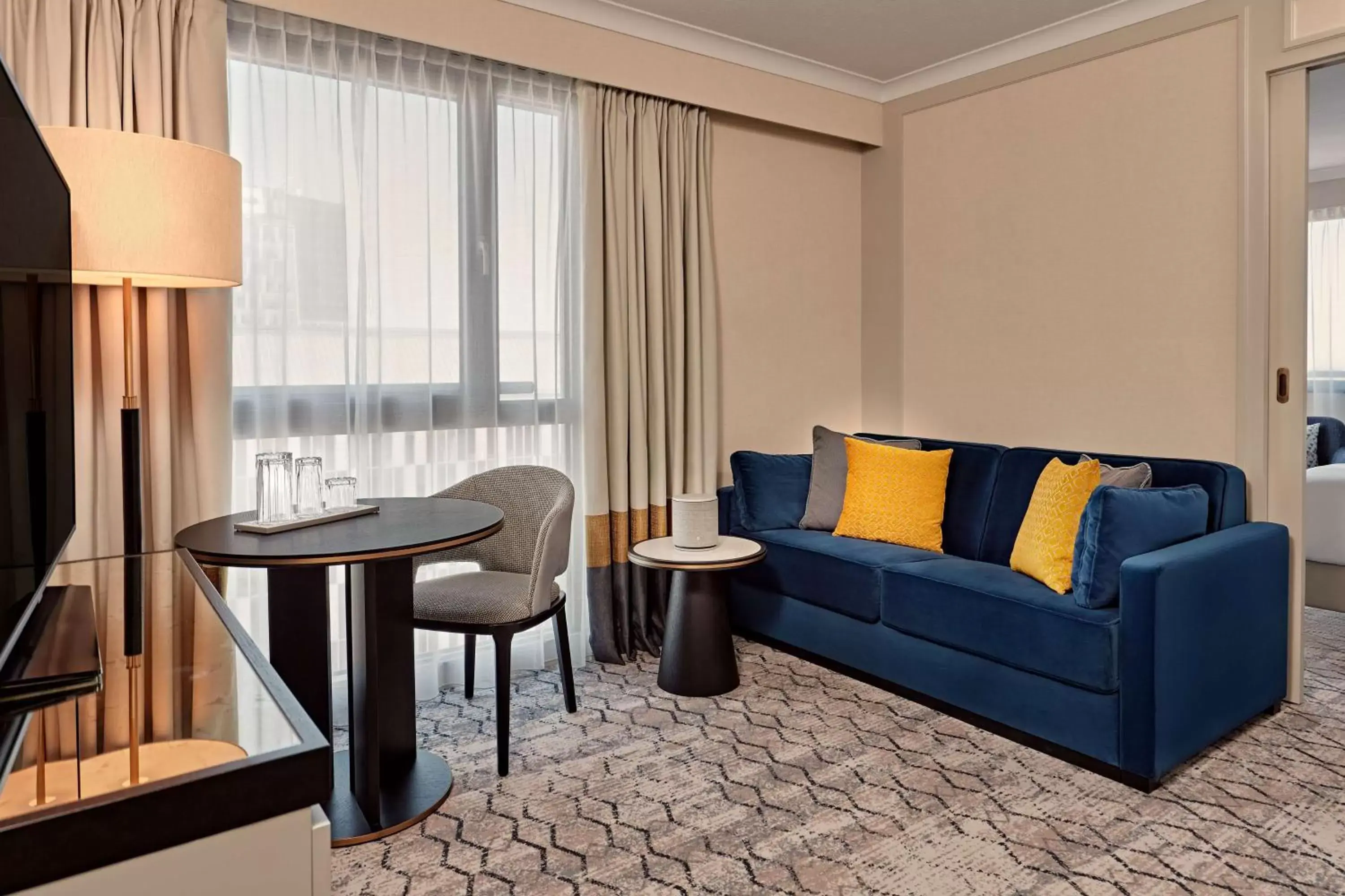 Living room, Seating Area in Hilton Vienna Park