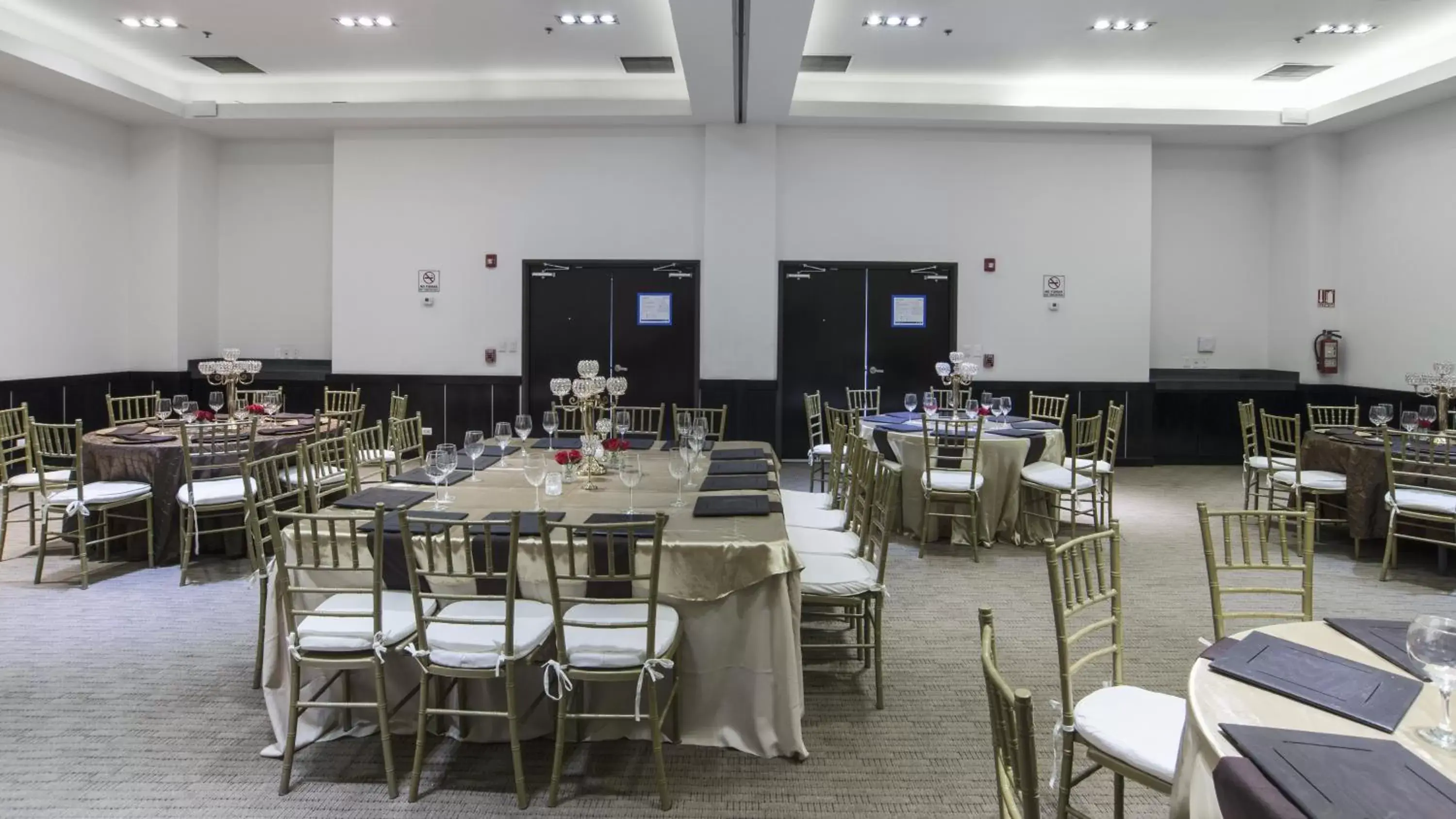 Banquet/Function facilities, Restaurant/Places to Eat in Holiday Inn Express Guaymas, an IHG Hotel
