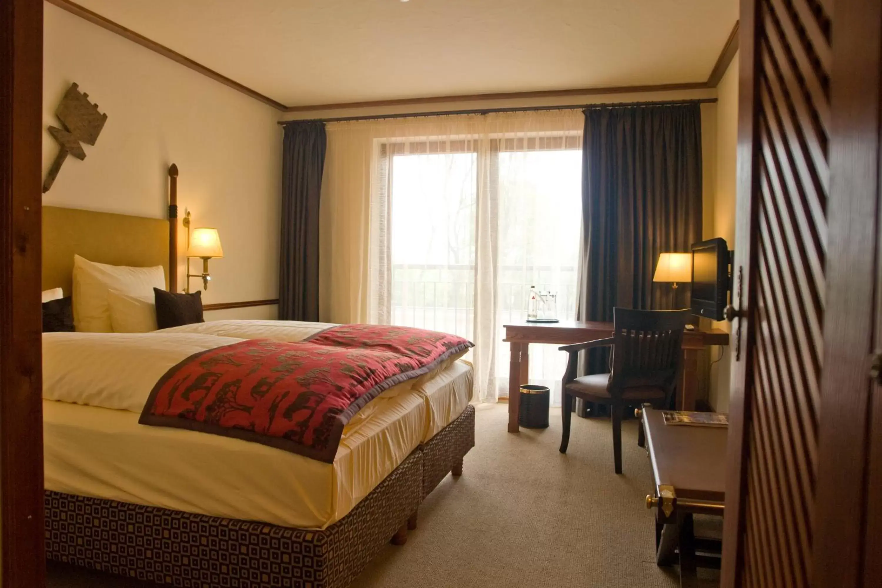 Photo of the whole room, Bed in Lindner Hotel Hamburg Hagenbeck, part of JdV by Hyatt