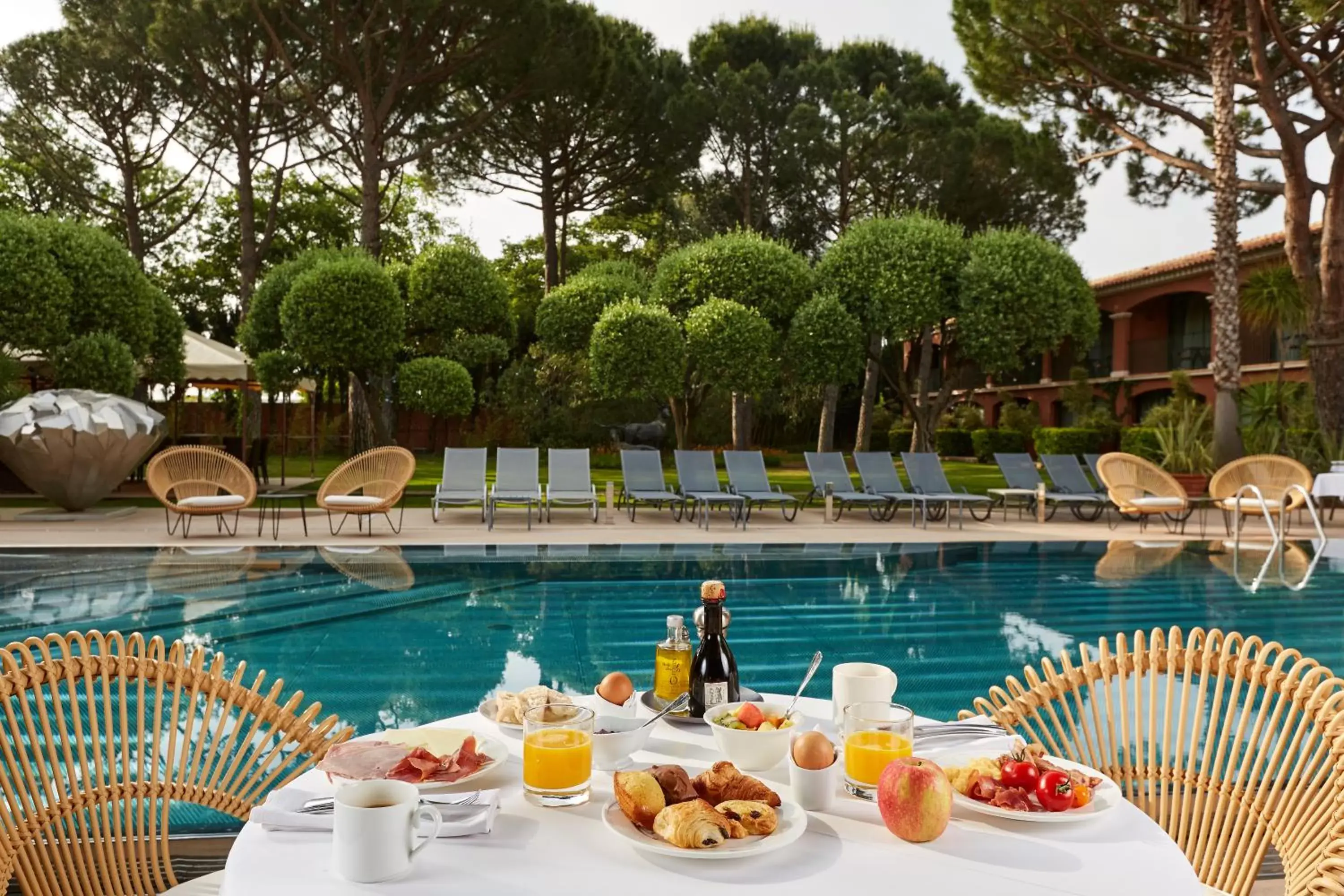 Garden, Swimming Pool in Villa Duflot Hôtel & Spa Perpignan