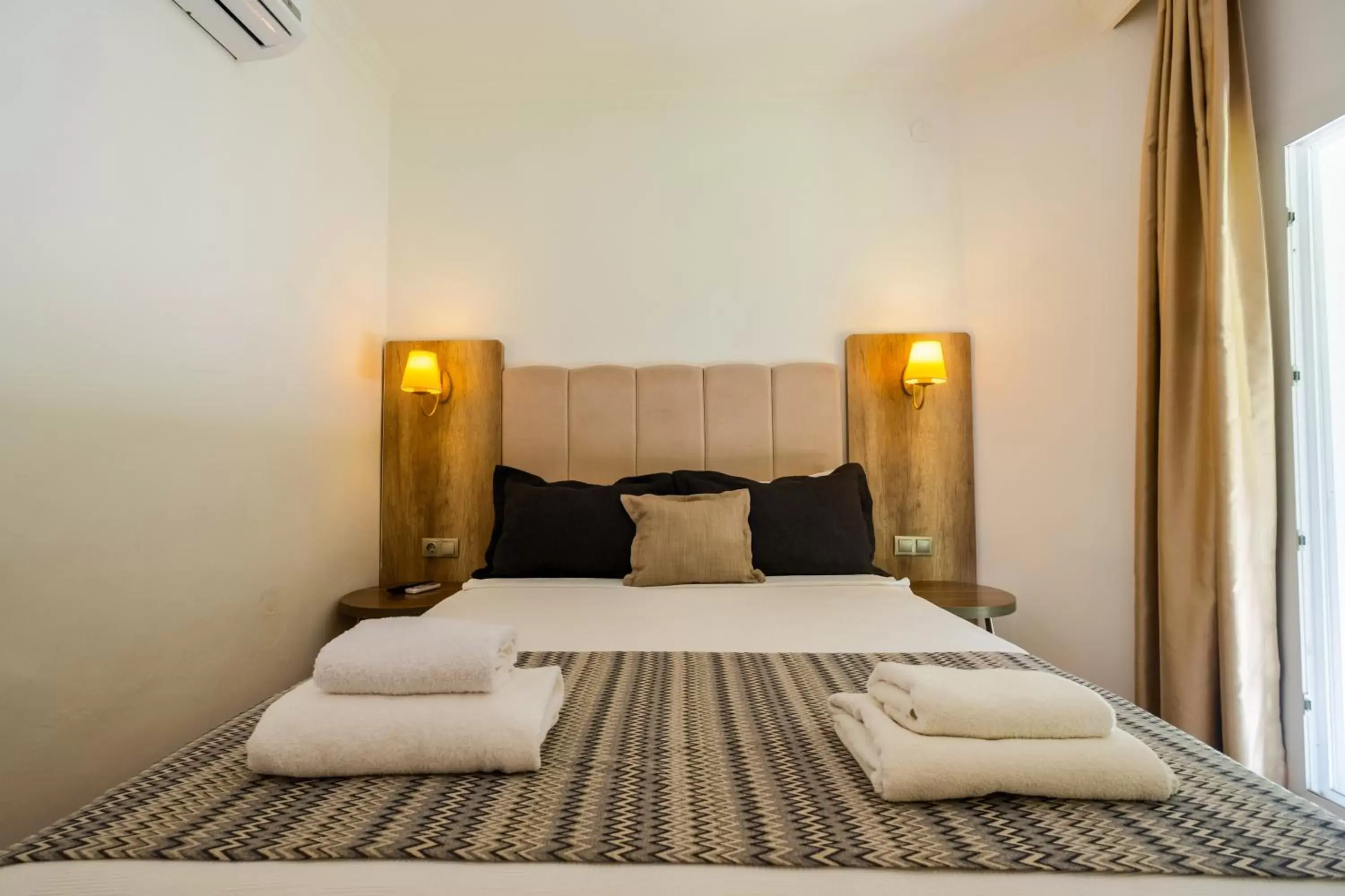 Bedroom, Bed in Costa Bodrum City