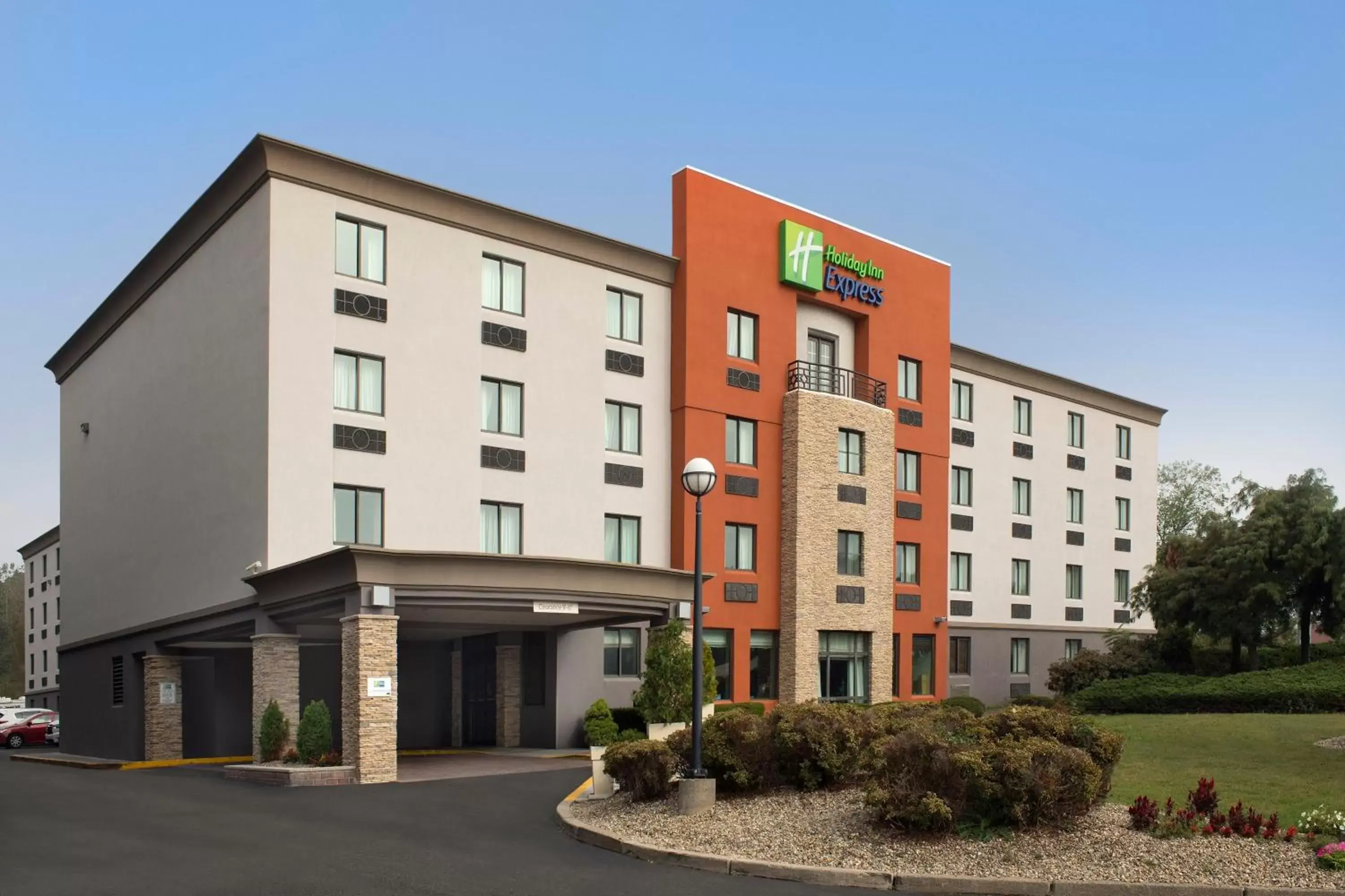 Property Building in Holiday Inn Express Saugus Logan Airport, an IHG hotel