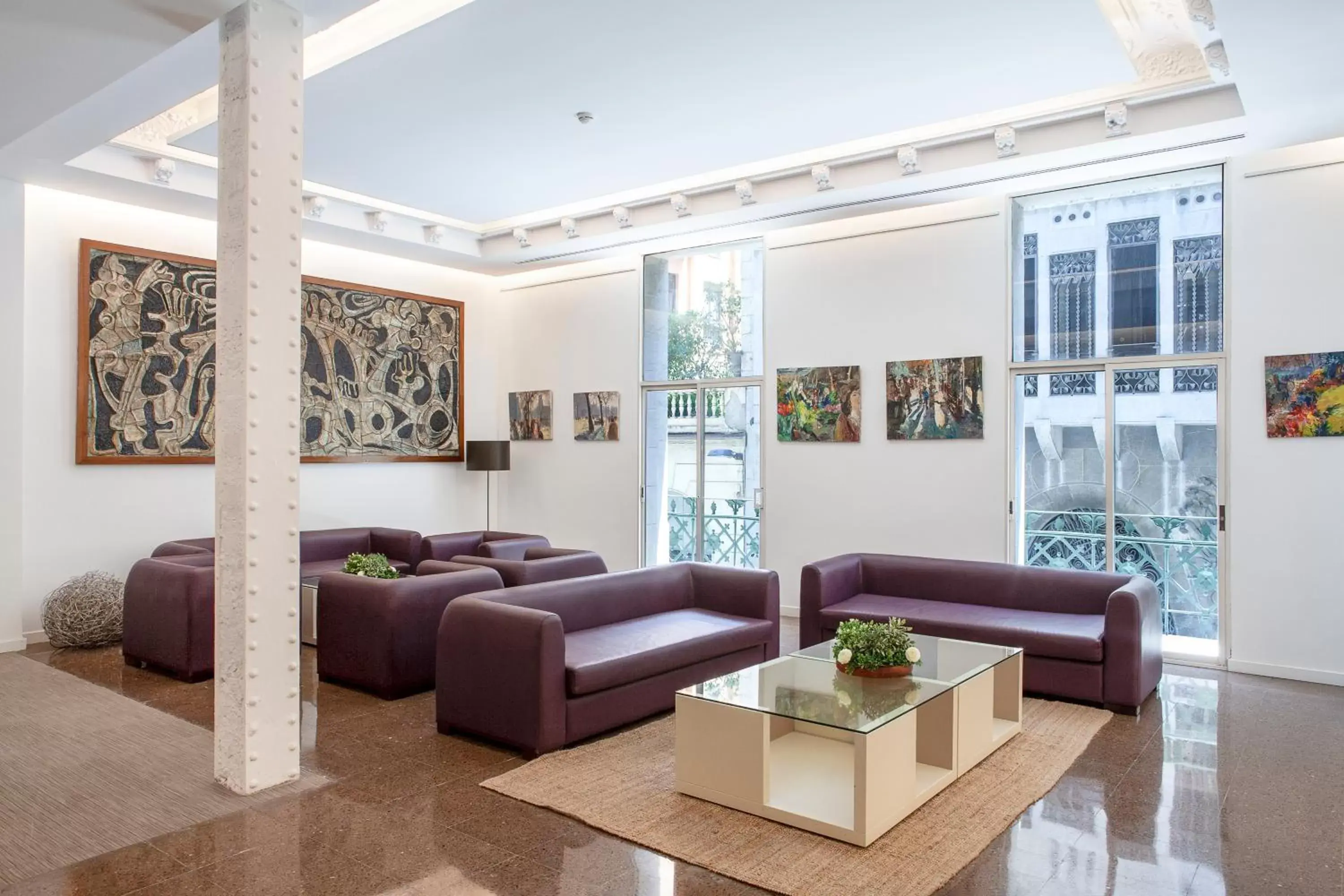 Lounge or bar in Gaudi Hotel Lounge or bar in Gaudi Hotel