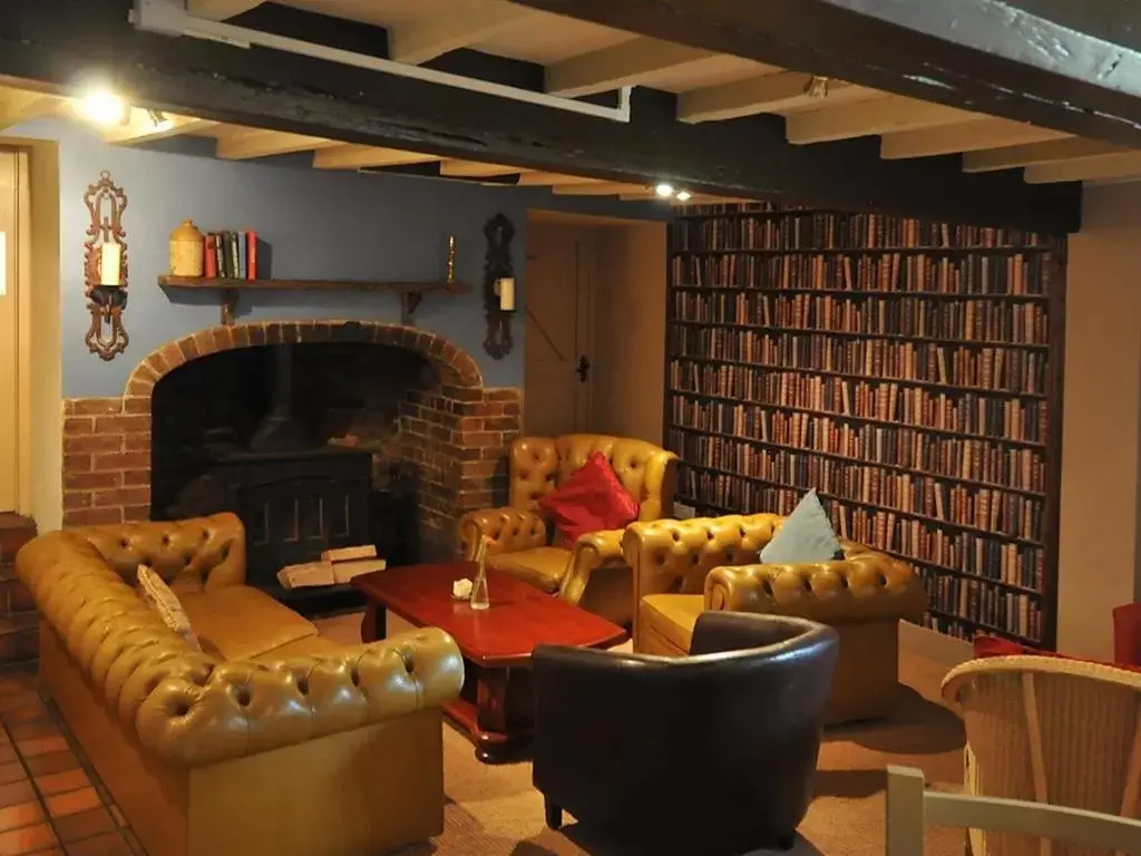 Lounge or bar in White Hart Inn