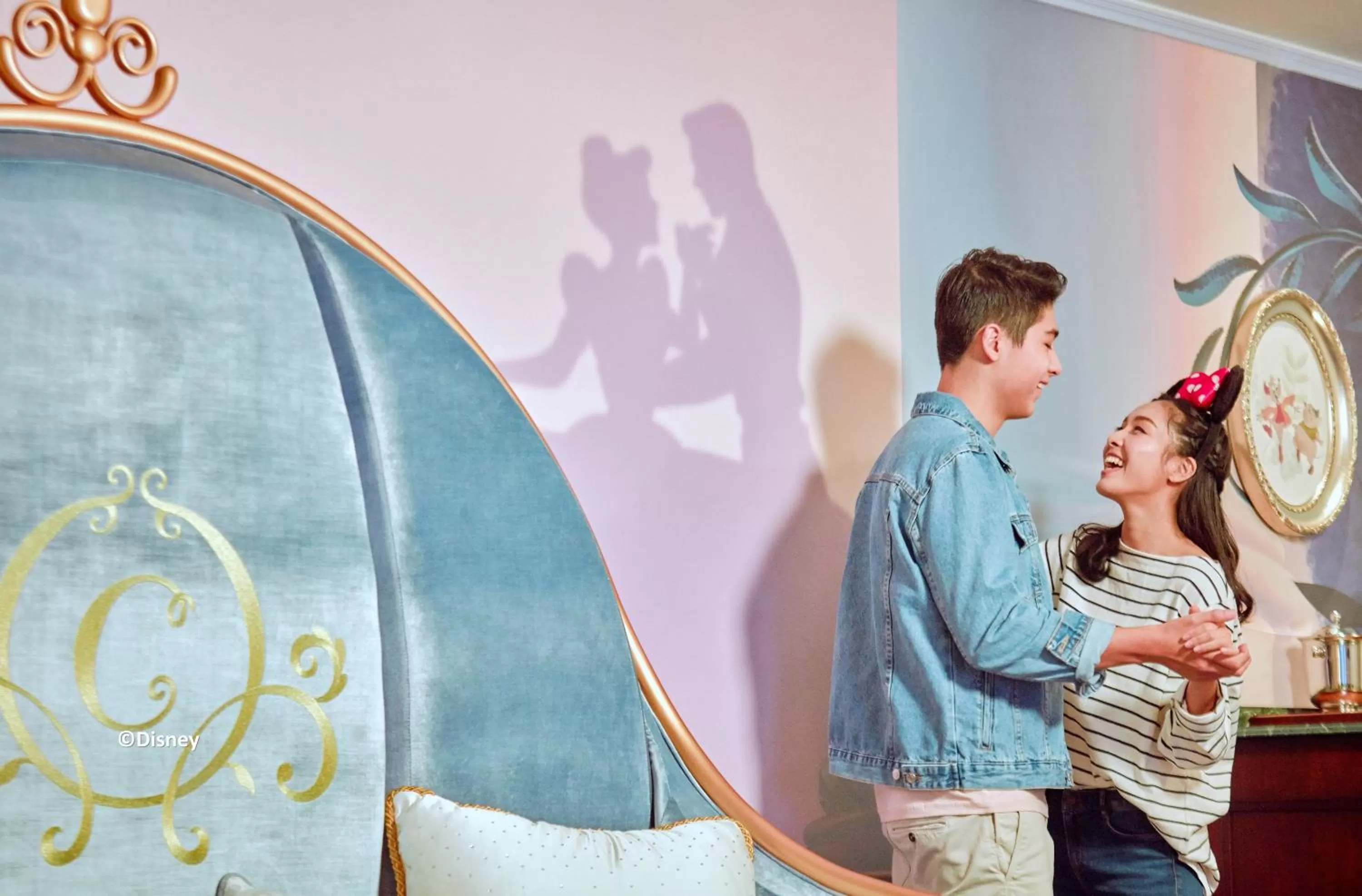 Living room in Hong Kong Disneyland Hotel