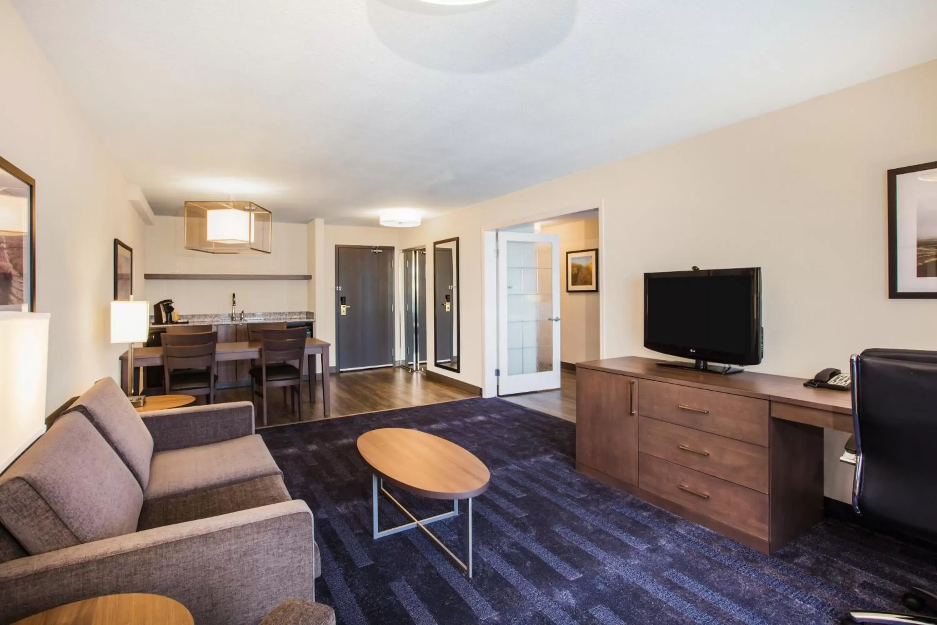 Photo of the whole room, Seating Area in Holiday Inn & Suites Grande Prairie, an IHG Hotel