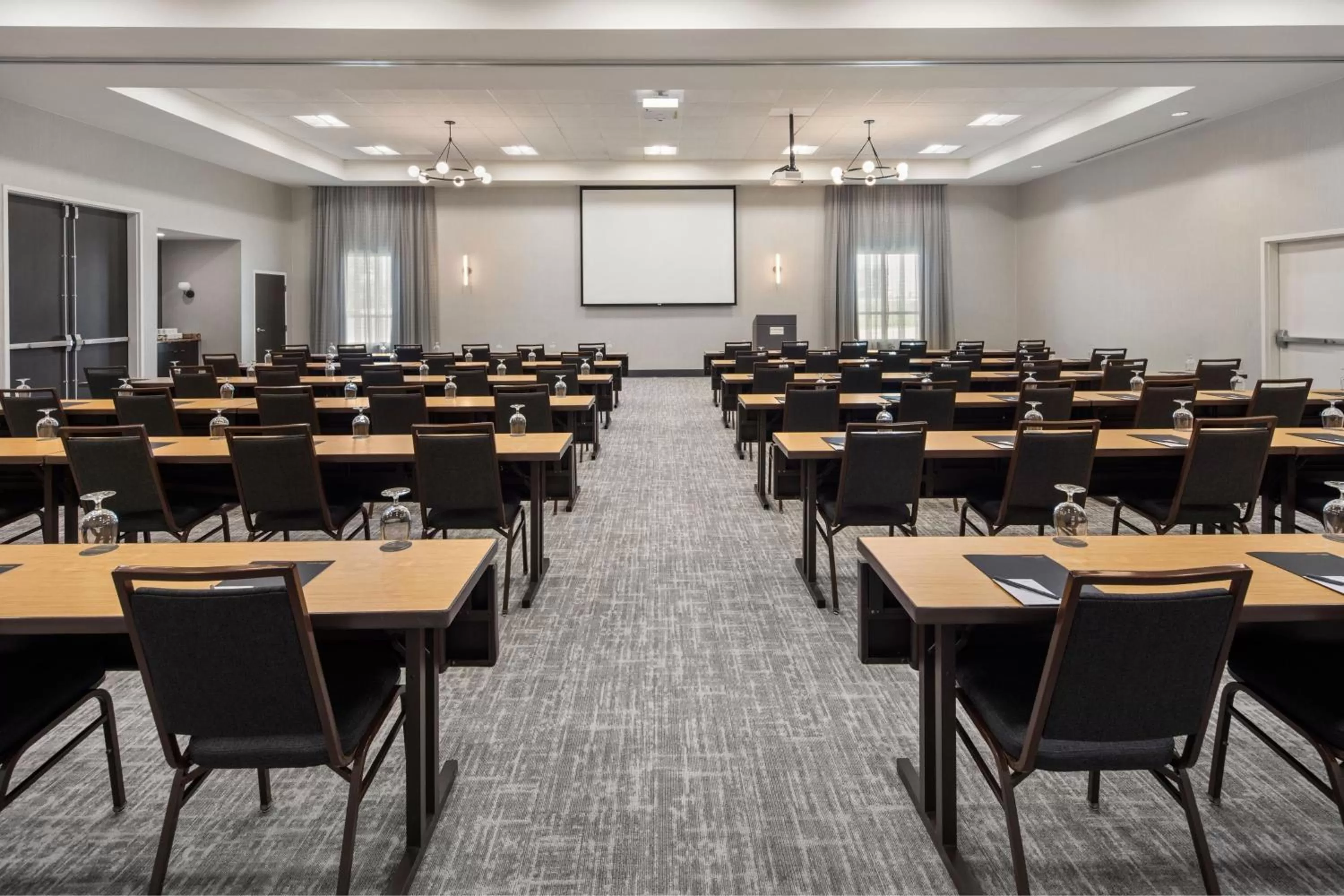 Meeting/conference room in Courtyard Mankato Hotel & Event Center