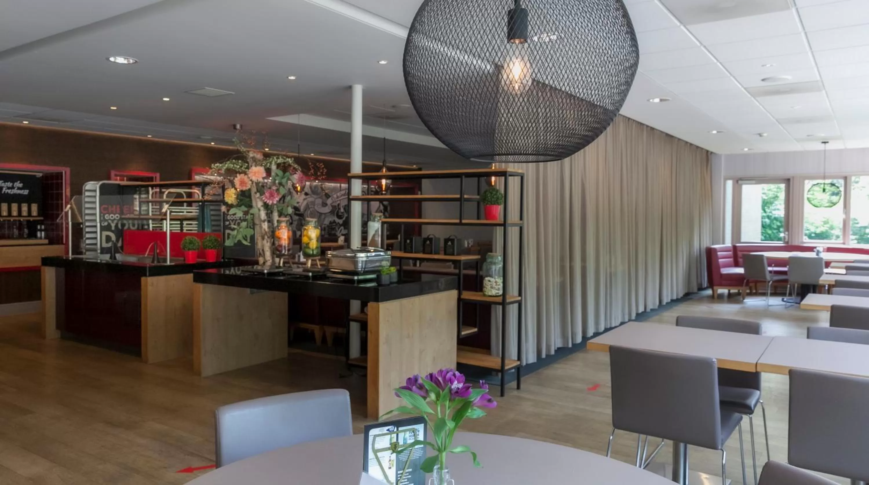 Restaurant/places to eat in Novotel Rotterdam - Schiedam