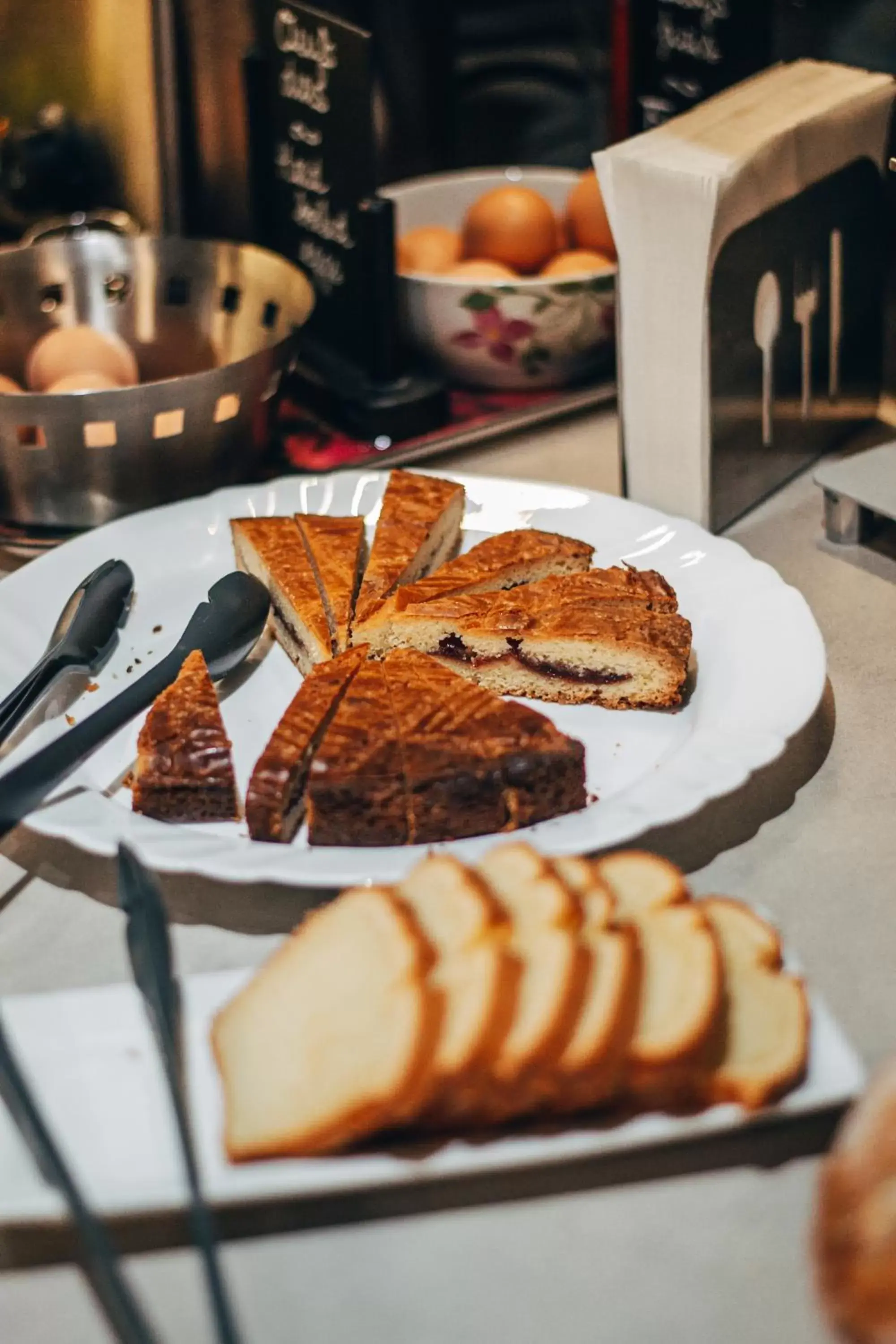 Buffet breakfast in Garden Hotel Rennes Centre Gare