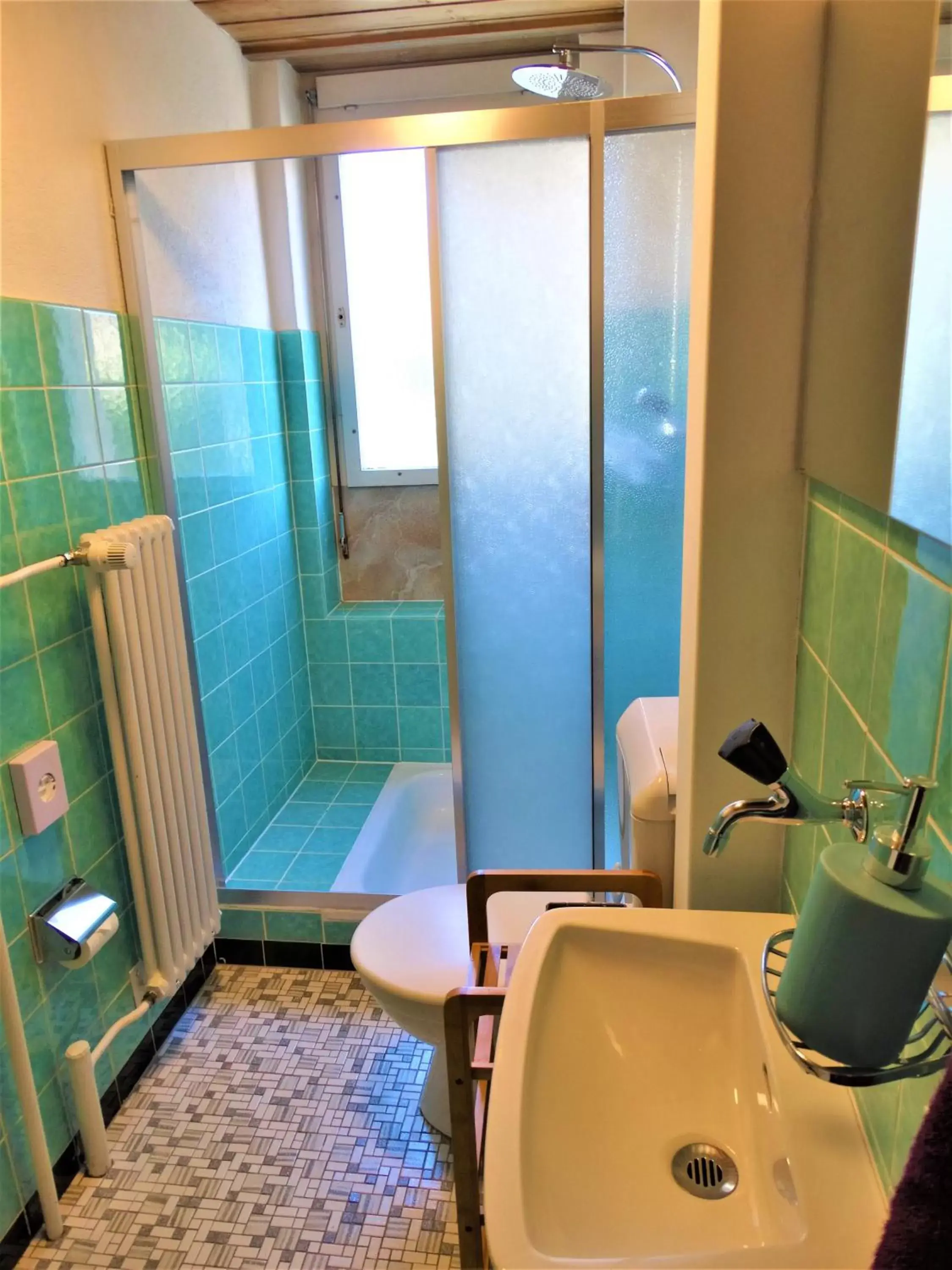 Shower, Bathroom in Hotel Bündnerhof