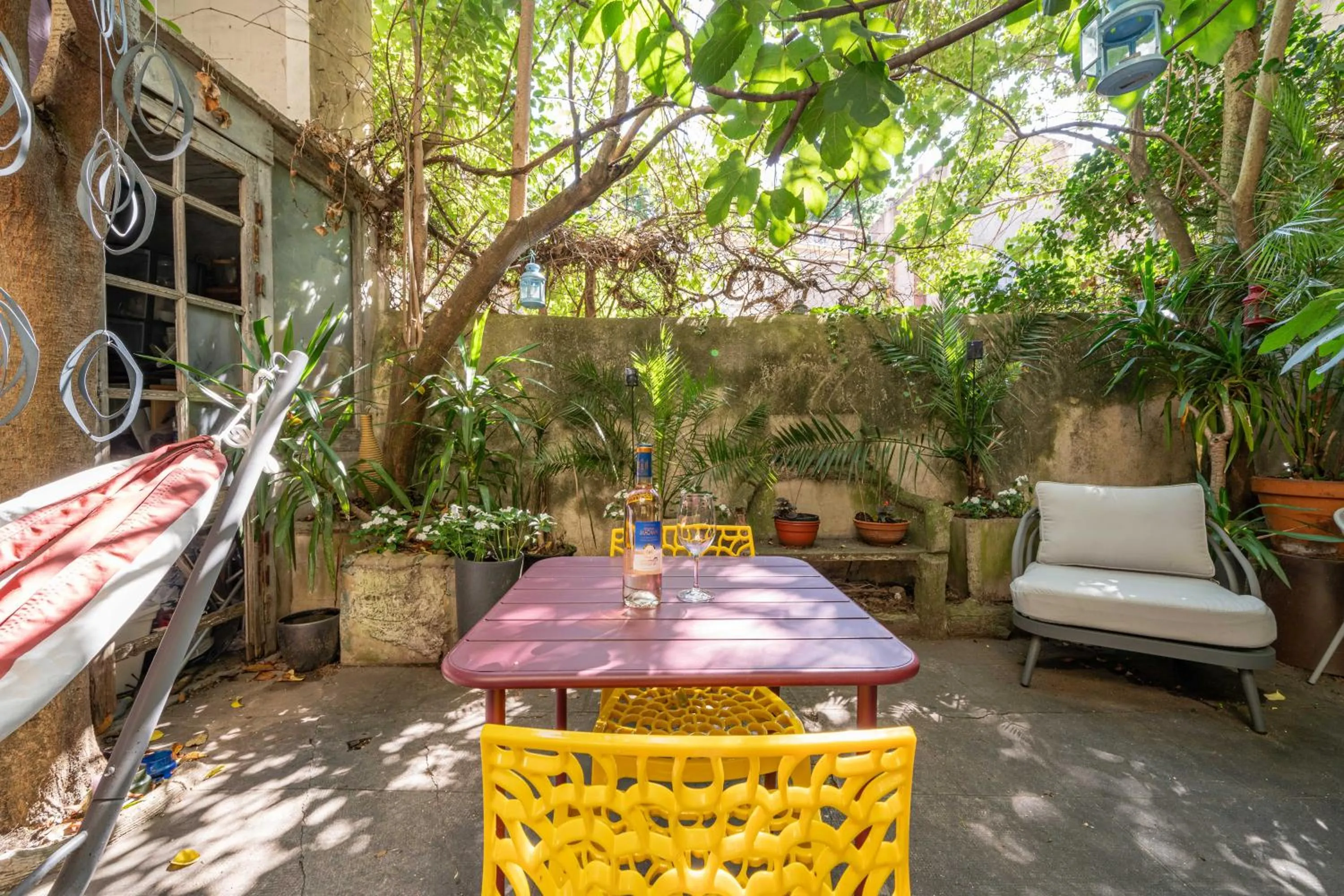 Patio in Precheurs Studios