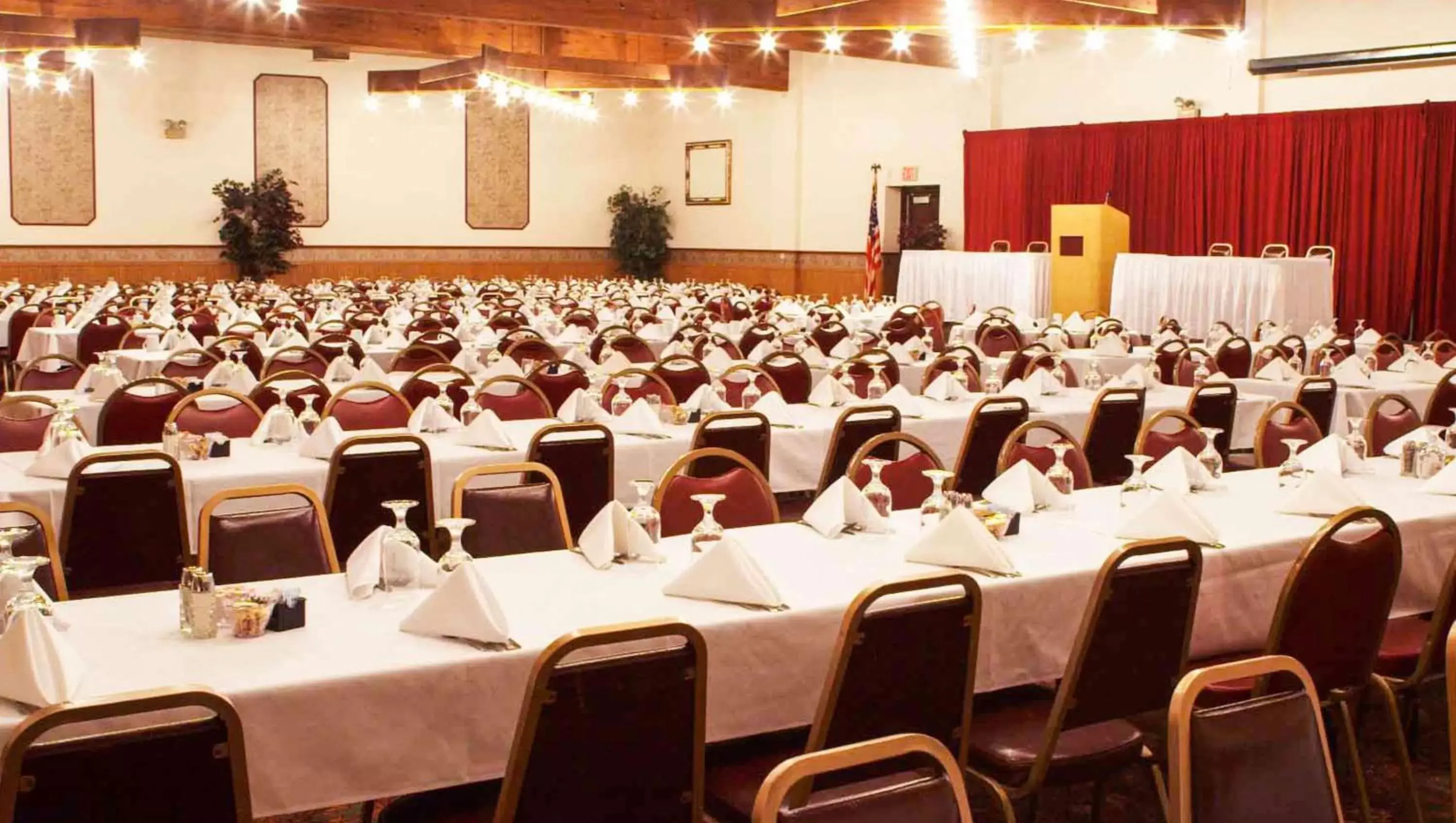 Banquet/Function facilities, Banquet Facilities in Voyageur Inn and Conference Center