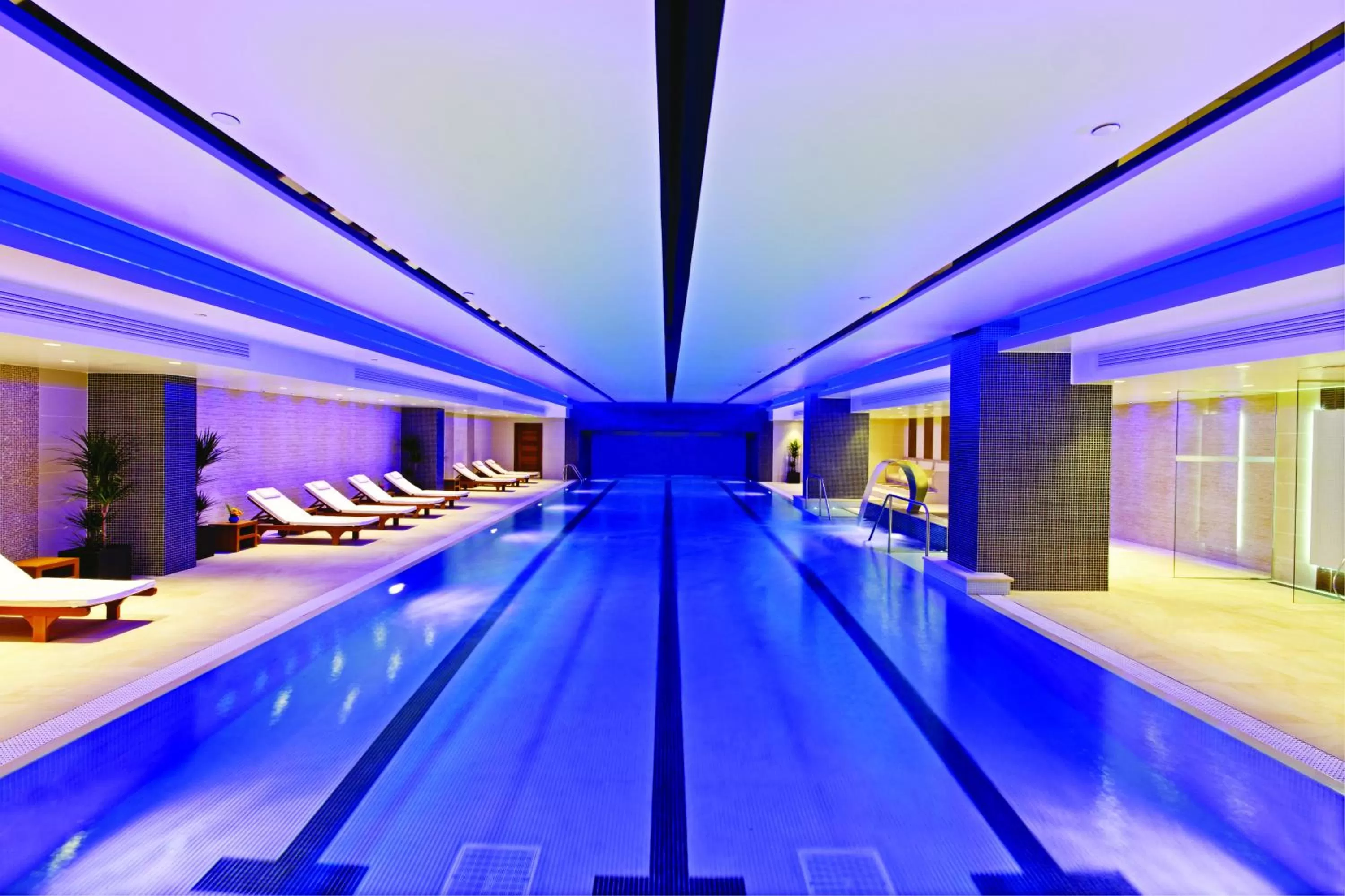 Swimming pool in Leonardo Royal London Tower Bridge