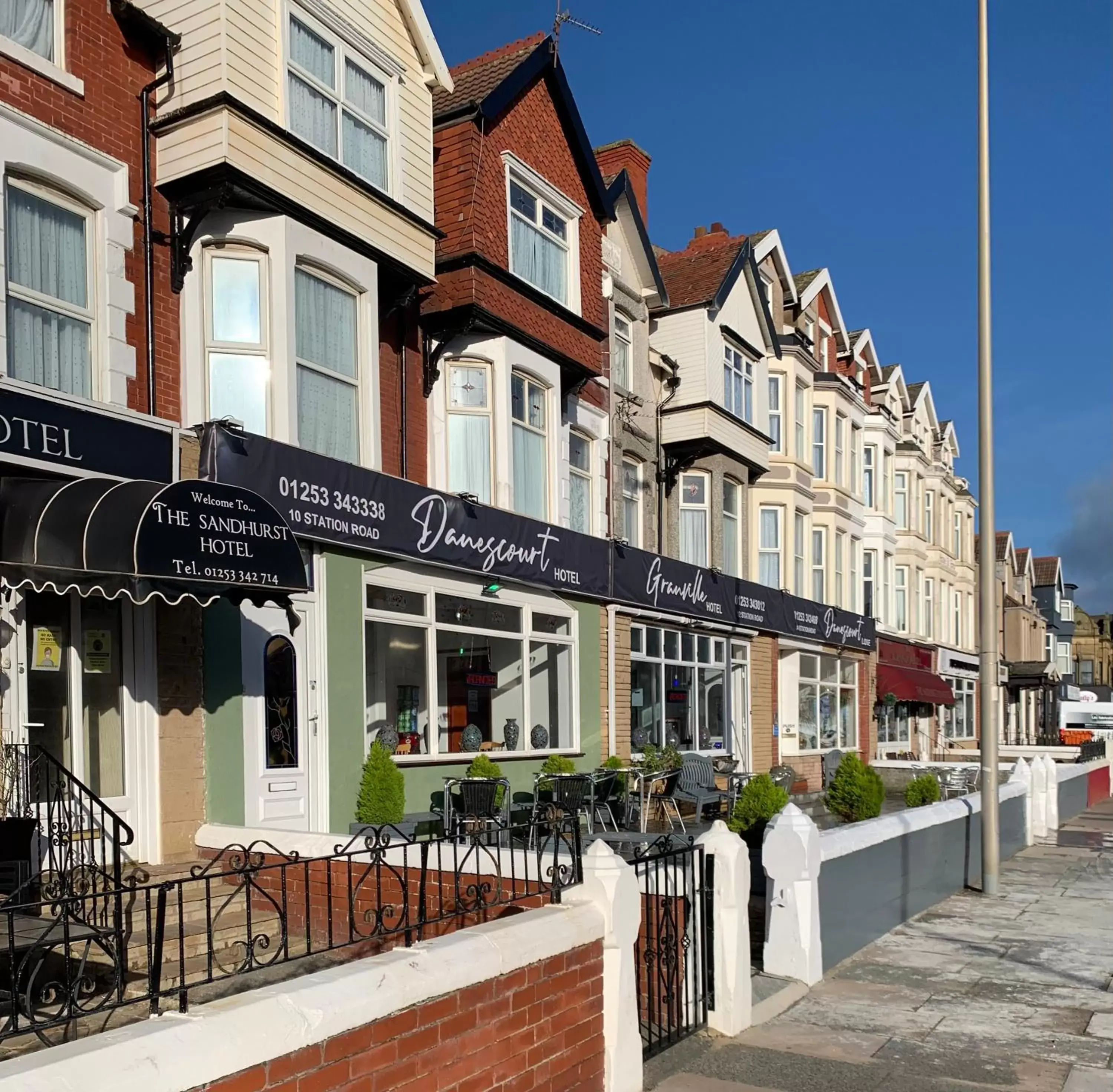 Property Building in Danescourt Lodge