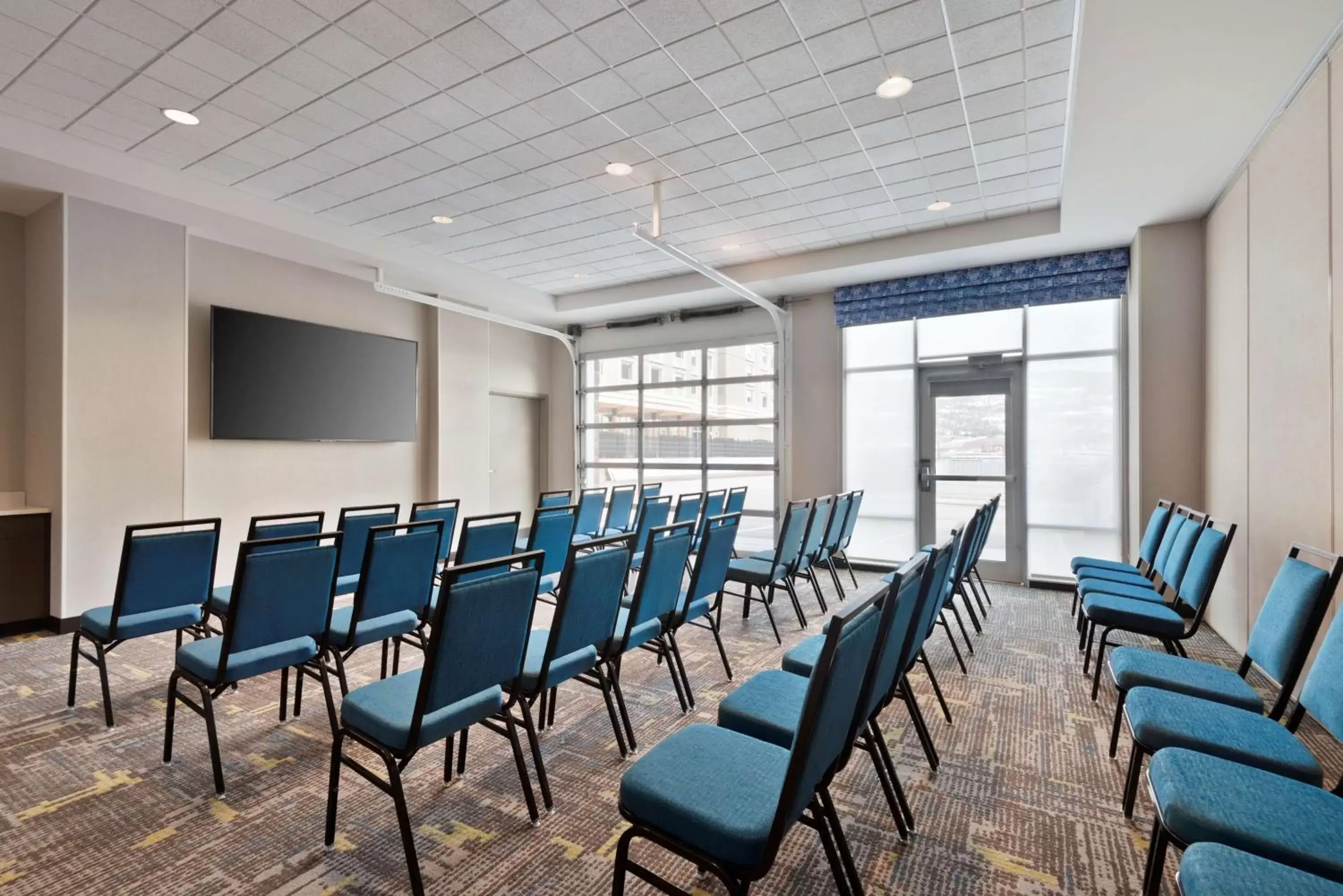 Meeting/conference room in Hampton Inn & Suites Kelowna, British Columbia, Canada