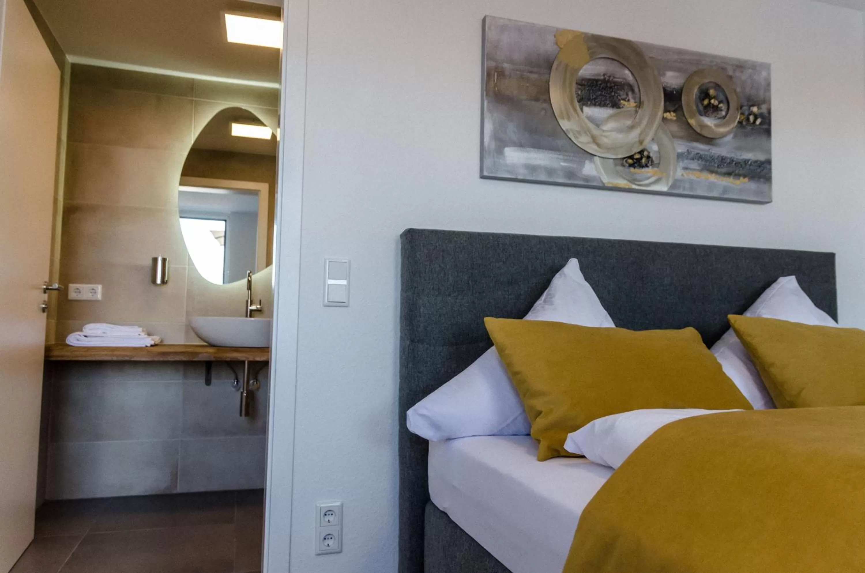 Bed in Altstadt Hotel Self Check-In