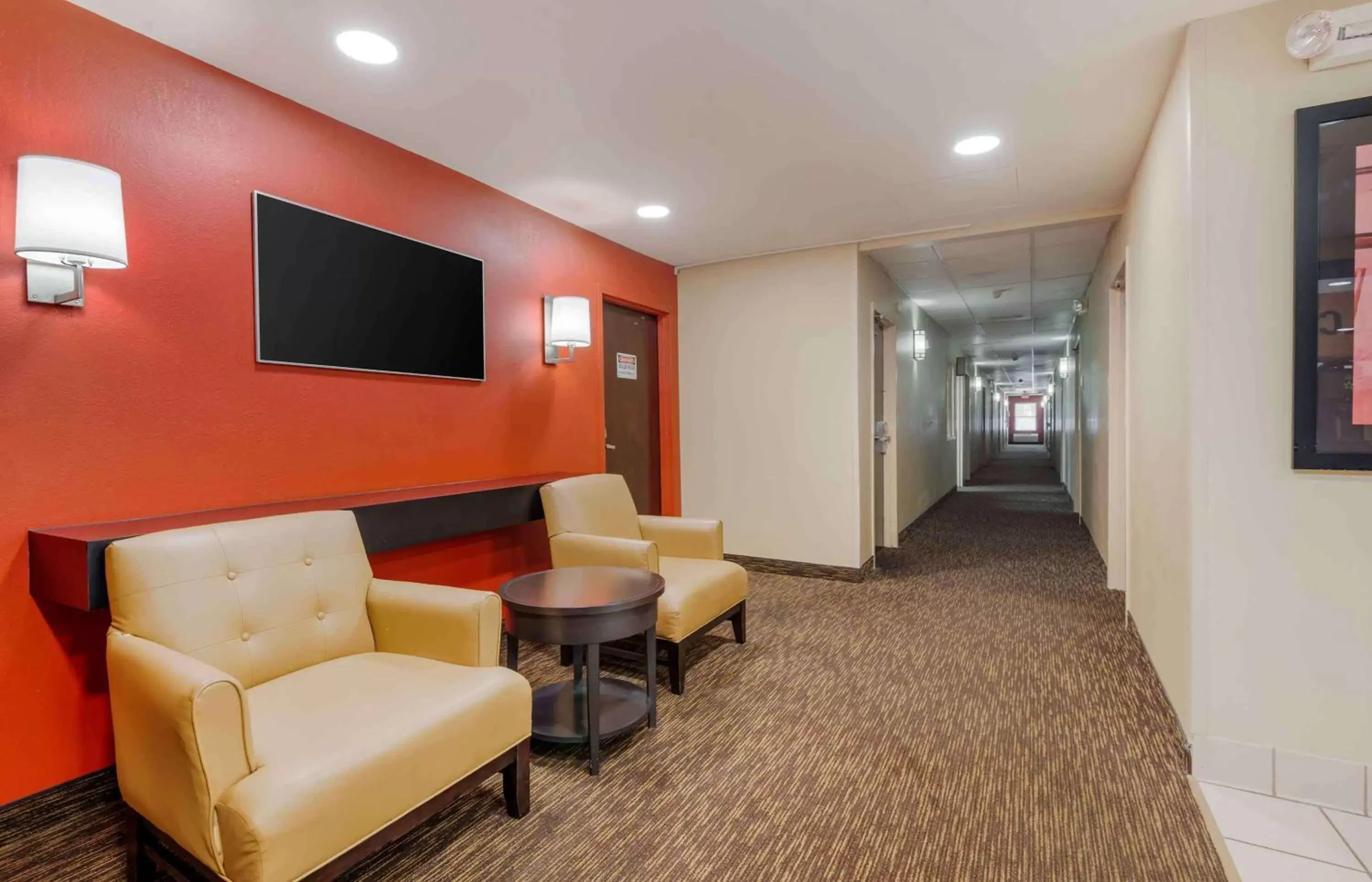 Lobby or reception, Seating Area in Extended Stay America Suites - Asheville - Tunnel Rd