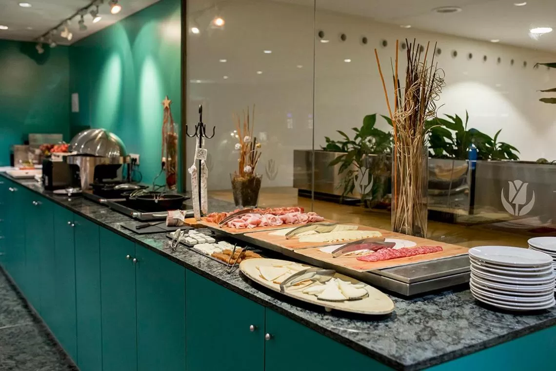 Restaurant/places to eat, Food in Fènix Hotel