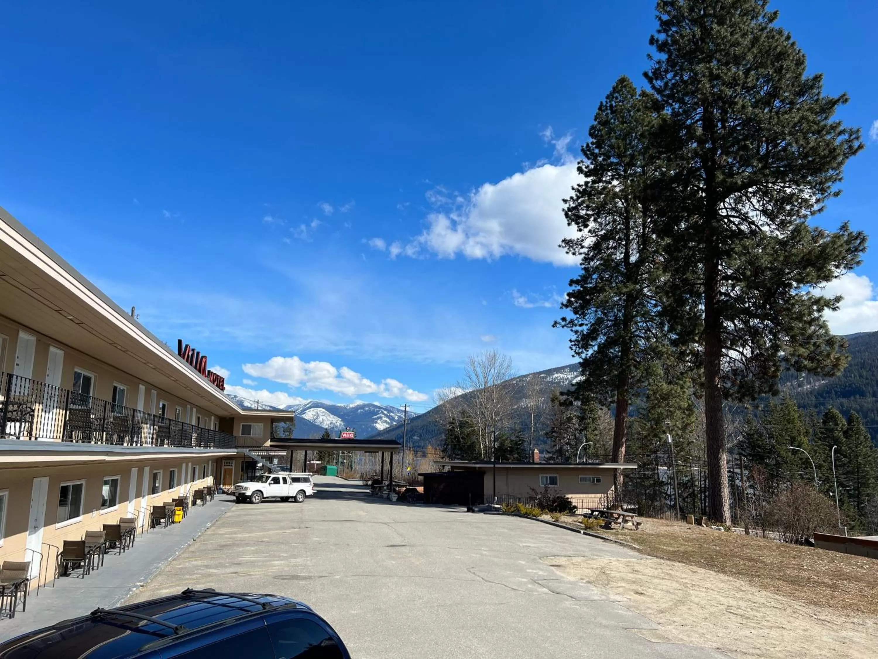 Property building in Villa Motel