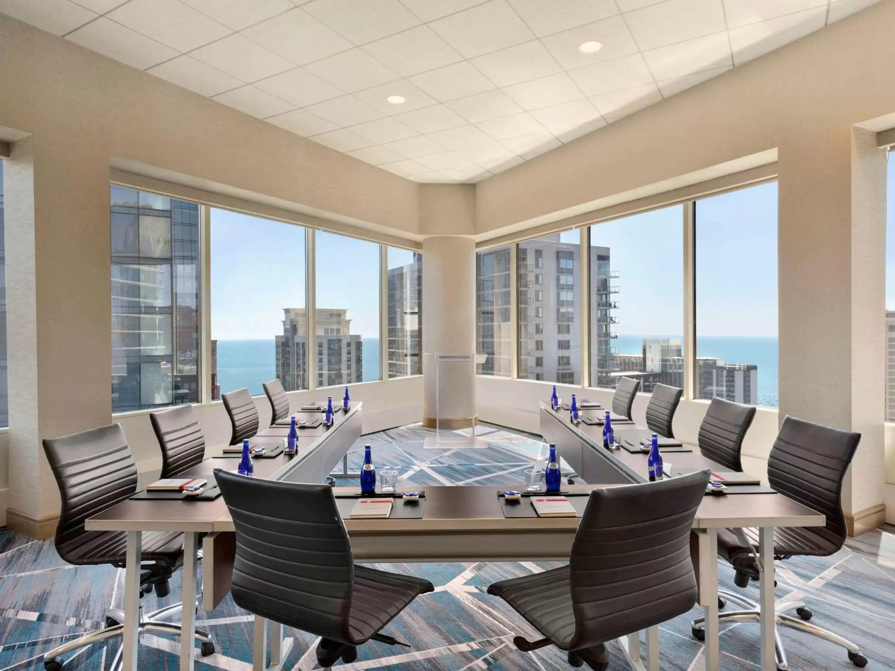 Meeting/conference room in Swissotel Chicago