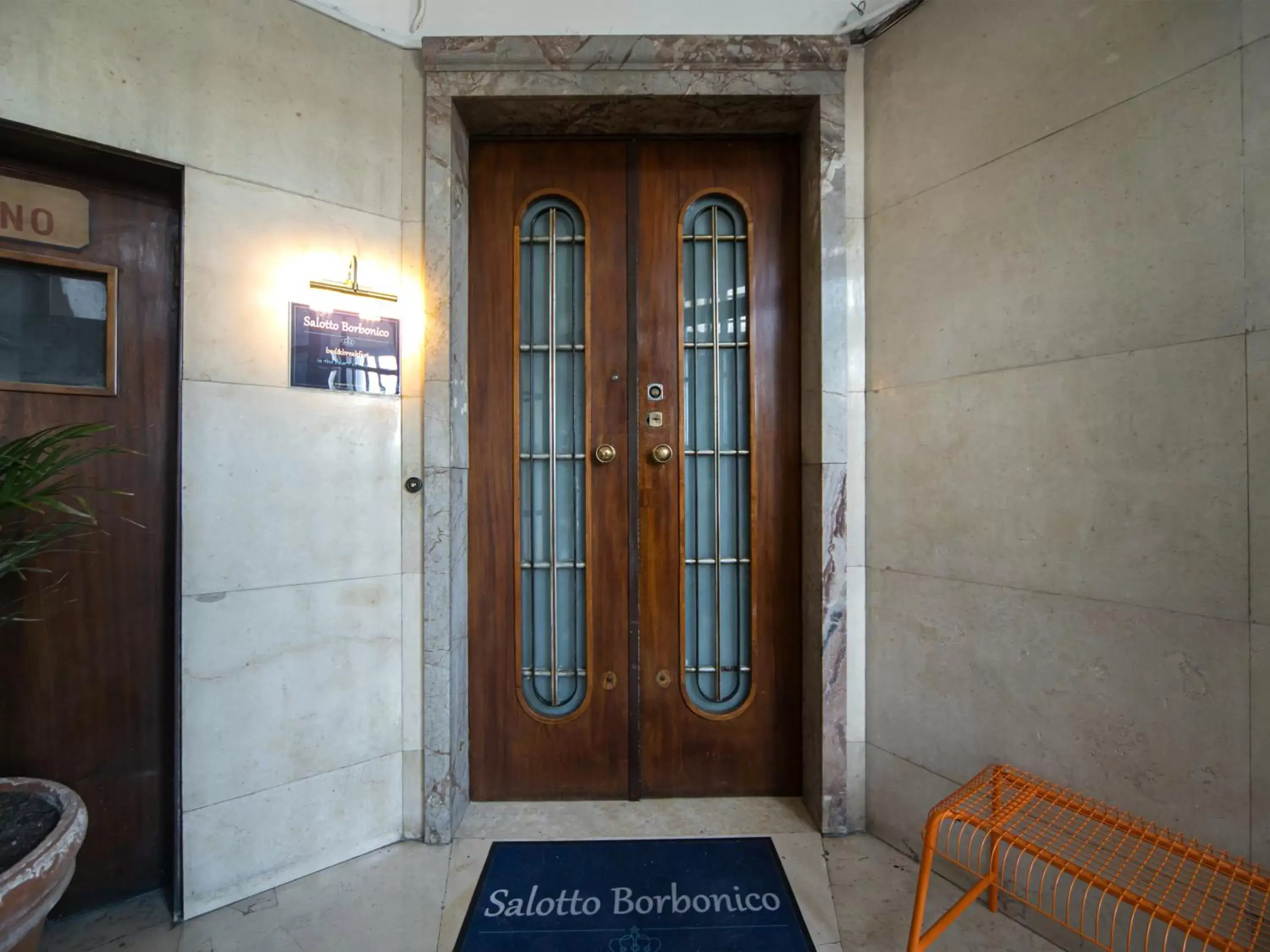 Facade/entrance in Salotto Borbonico
