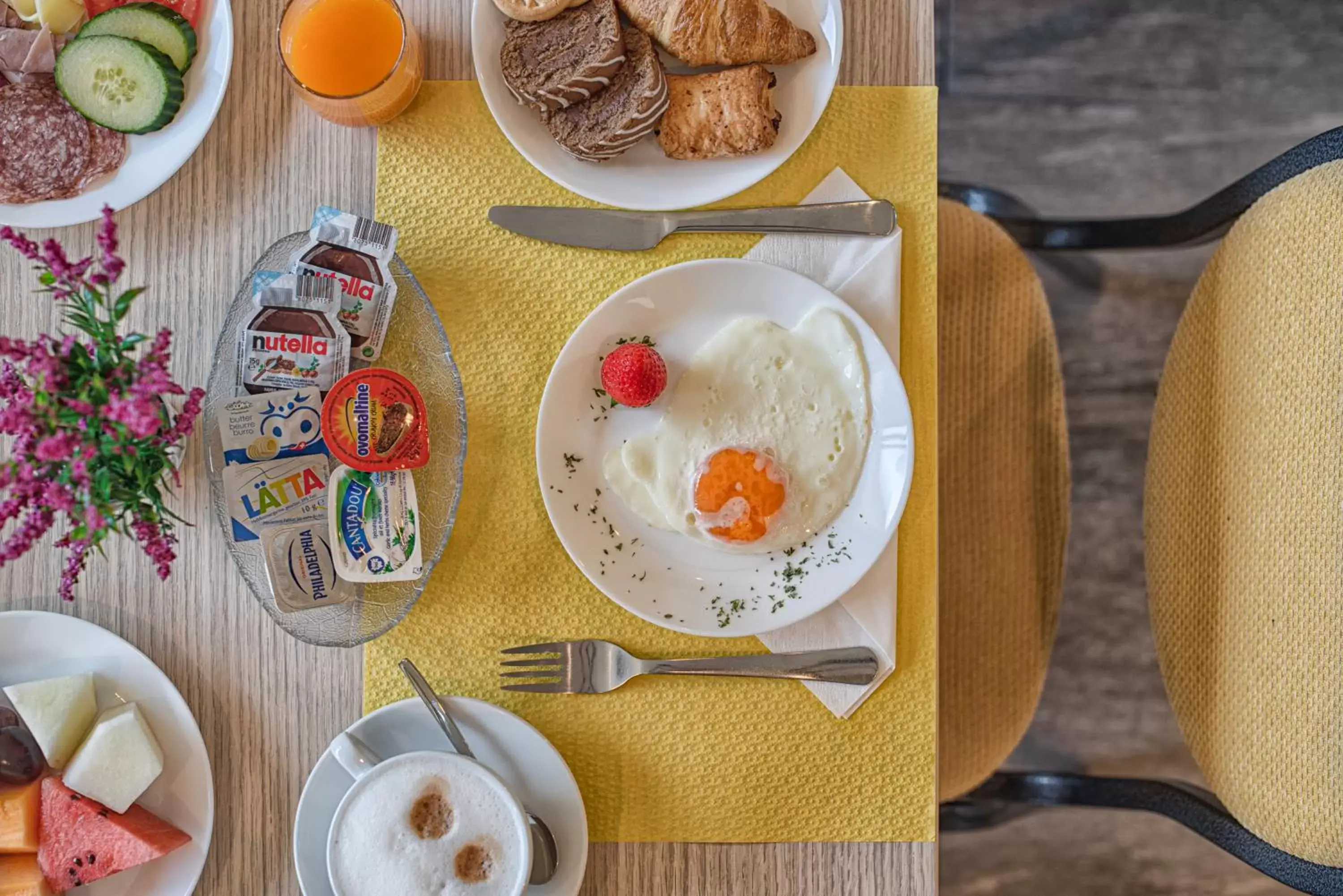 Buffet breakfast in Hotel Residence Loren - contact & contactless check-in