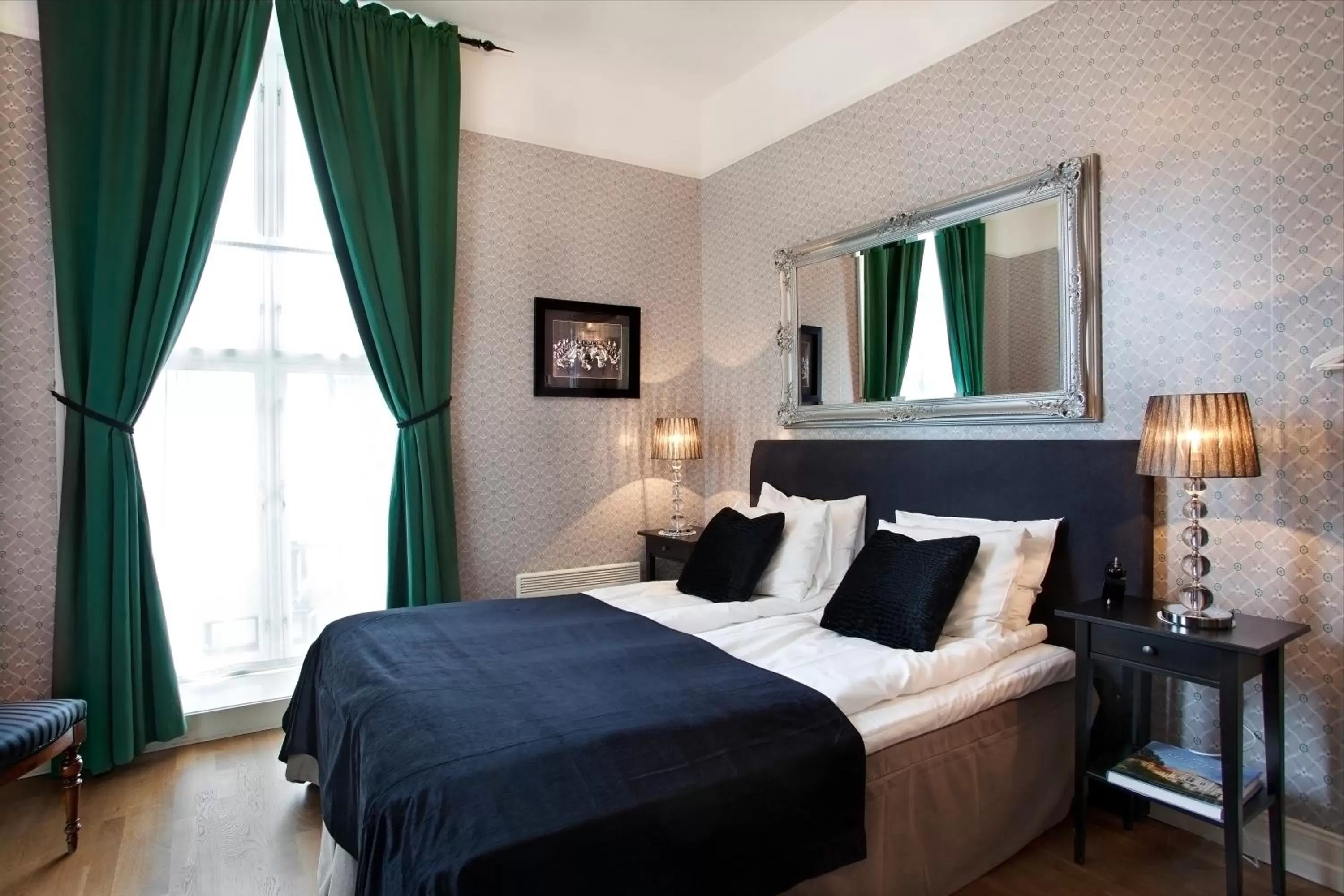 Photo of the whole room, Bed in Hotel Kong Carl - Unike Hoteller