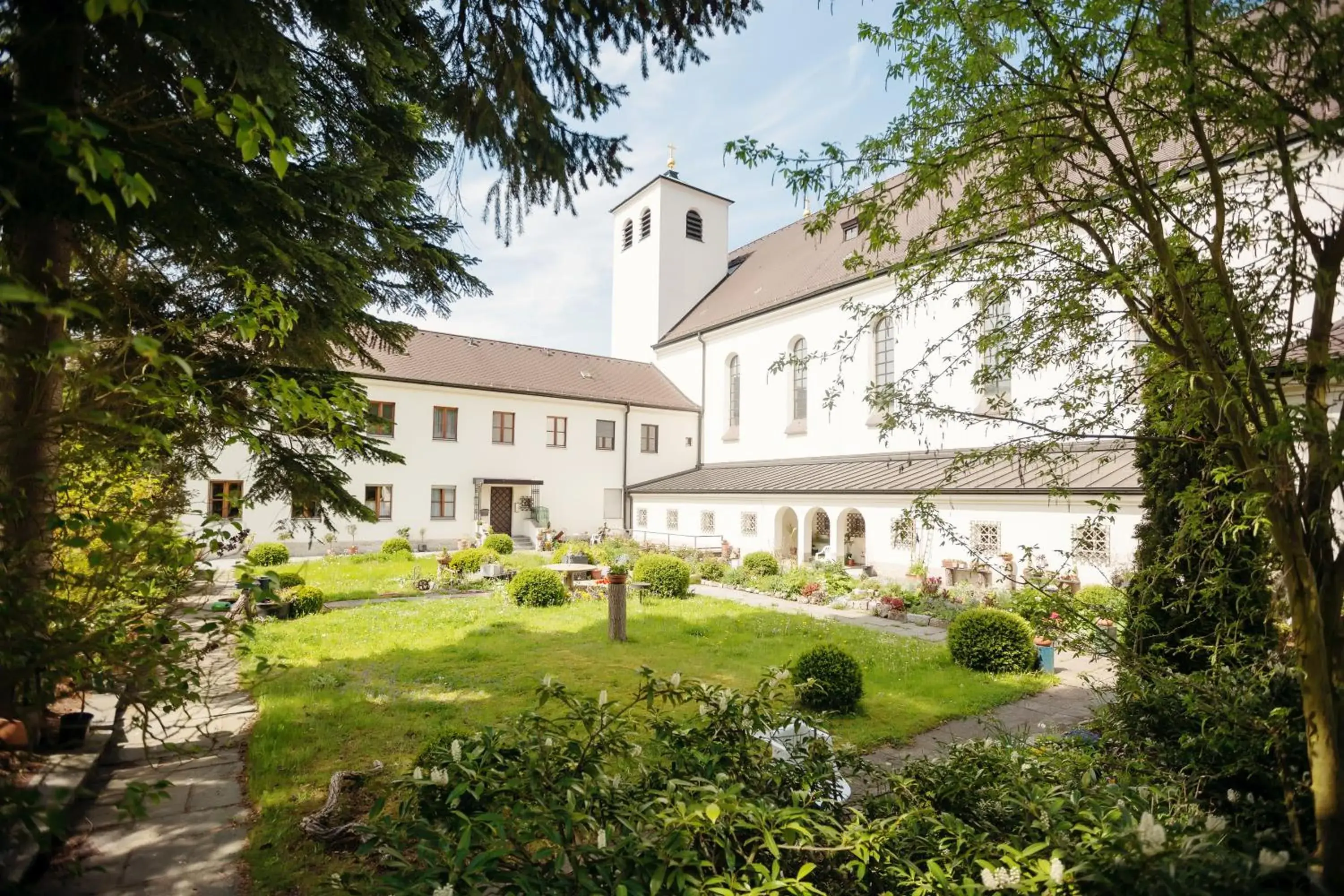 Spring, Property Building in Kloster St. Josef