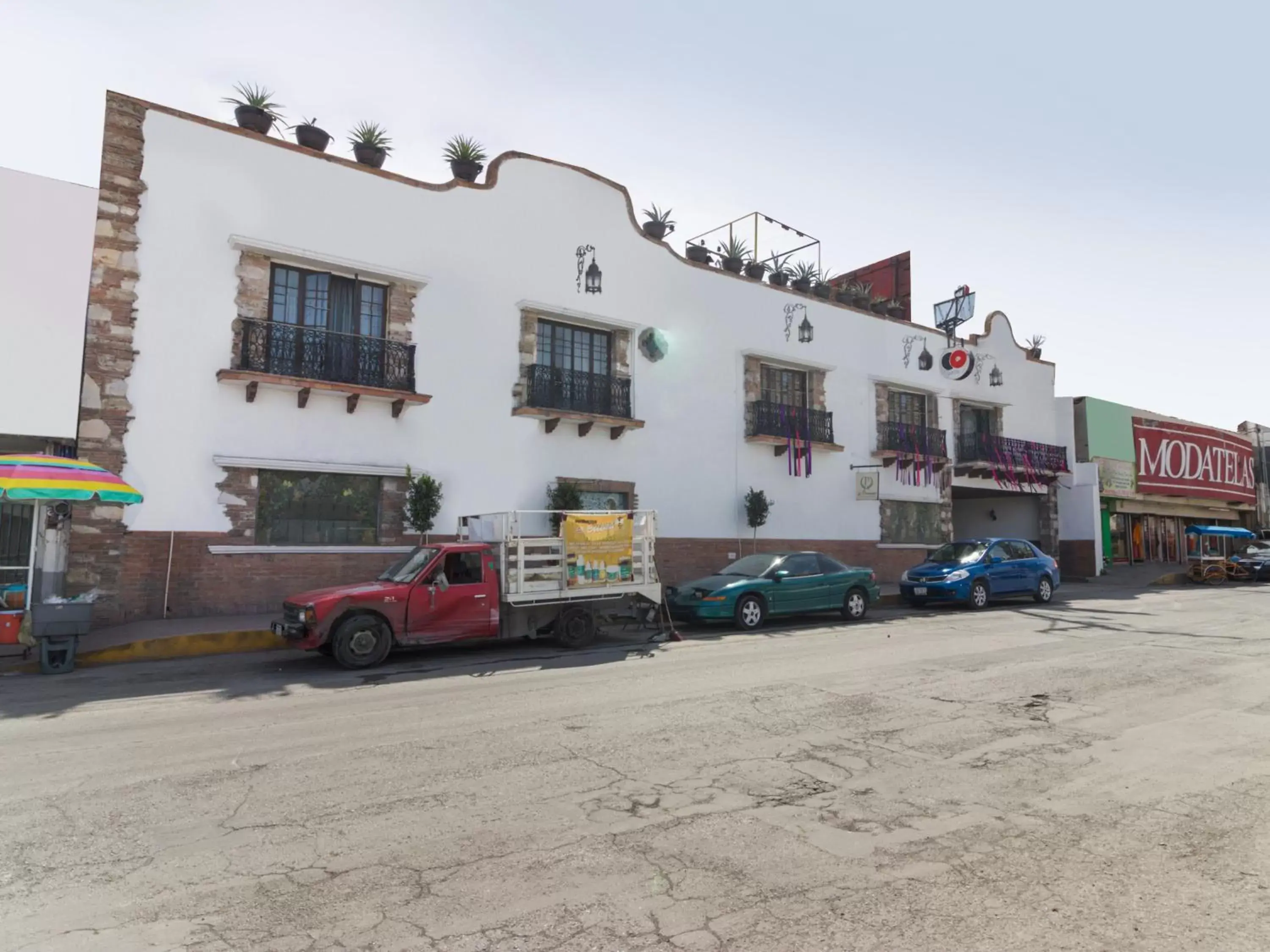 Facade/entrance, Property Building in Hotel Olimpia