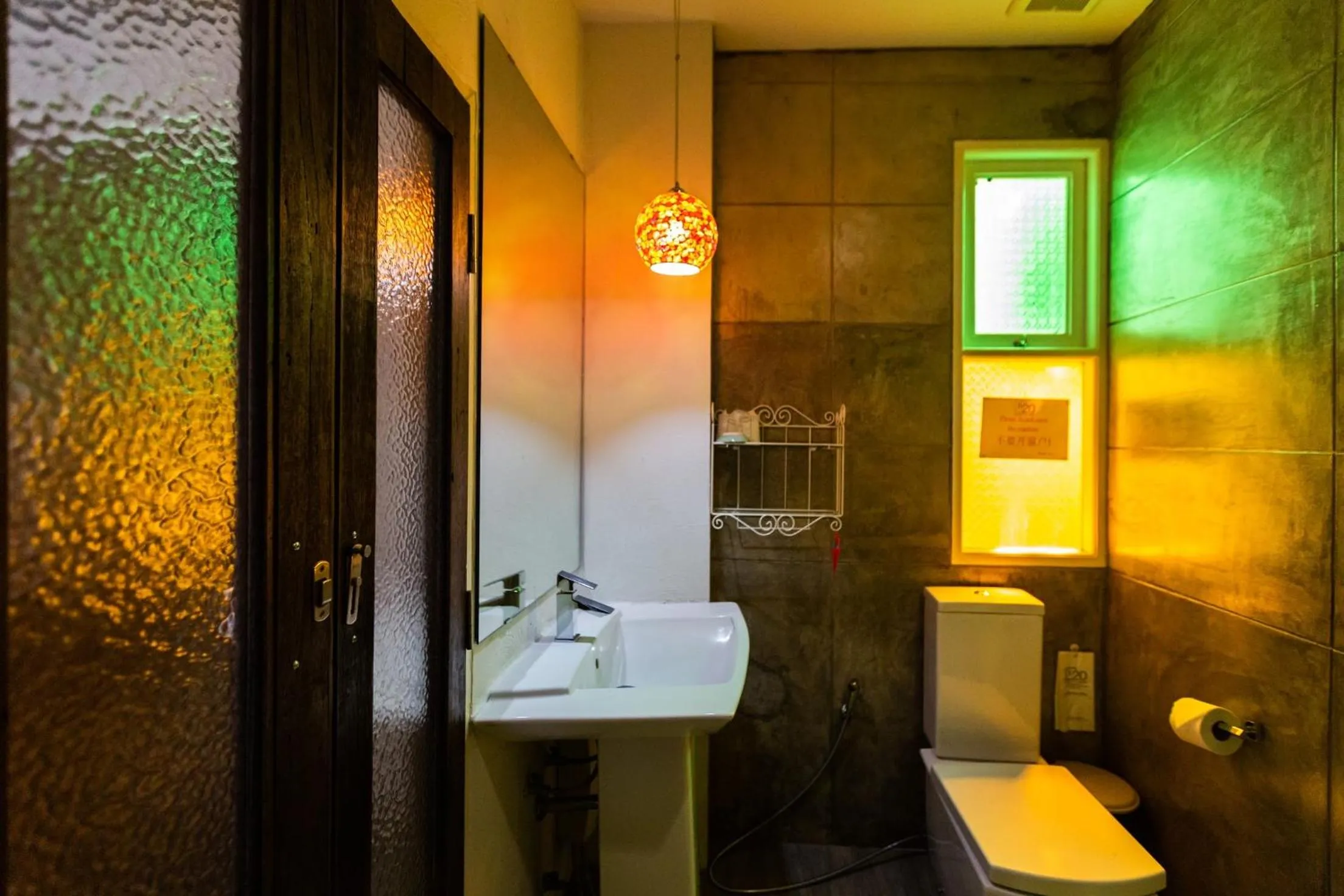 Shower in The Twenty Lodge