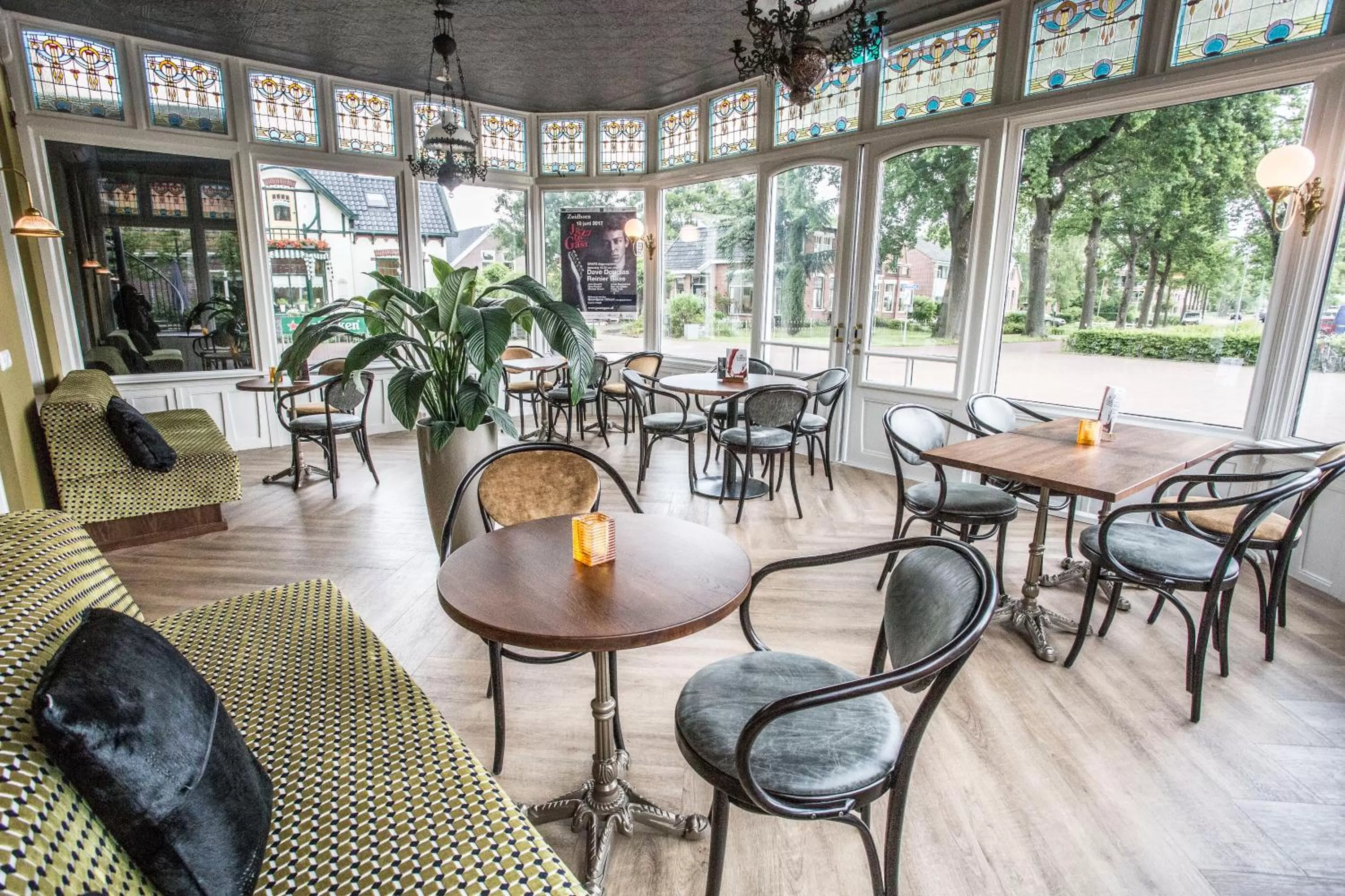 Restaurant/places to eat in Hotel In't Holt 1654 Grand Café & Logement