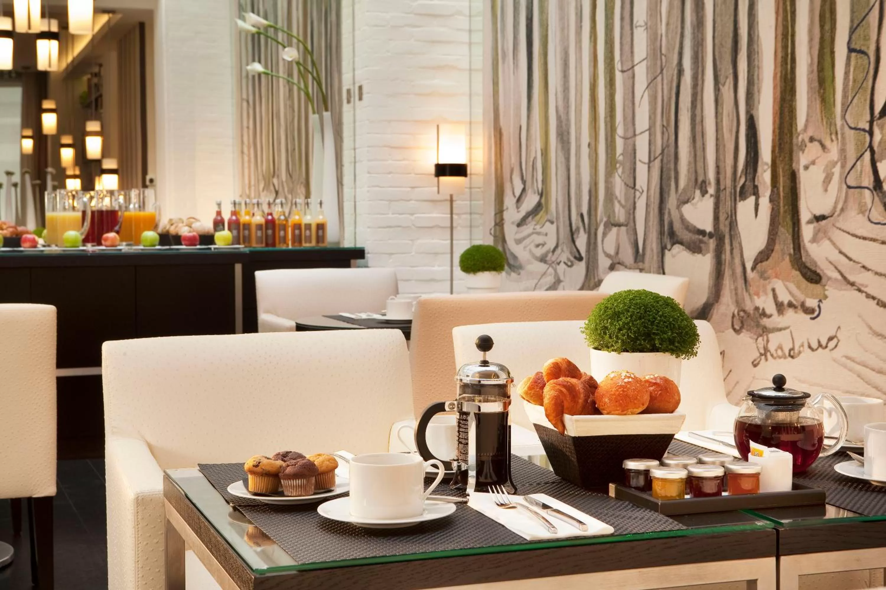 Restaurant/places to eat in Le A