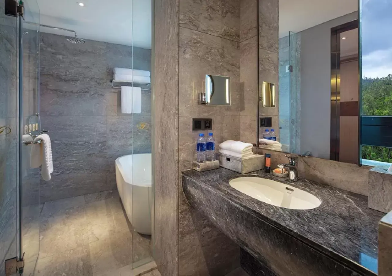 Bathroom in Grand Bay Hotel Zhuhai