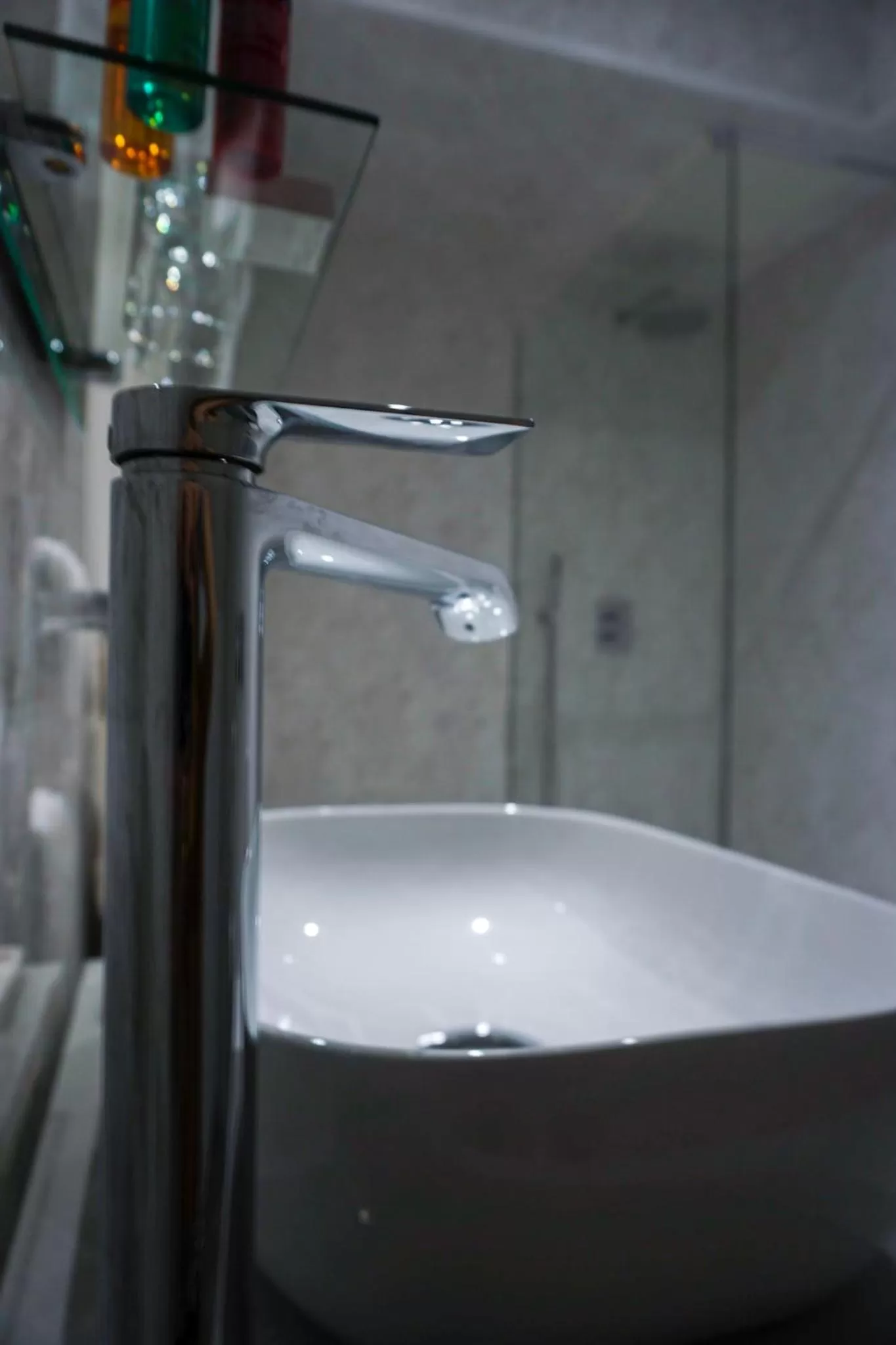 Bathroom in Wroxall Abbey Hotel