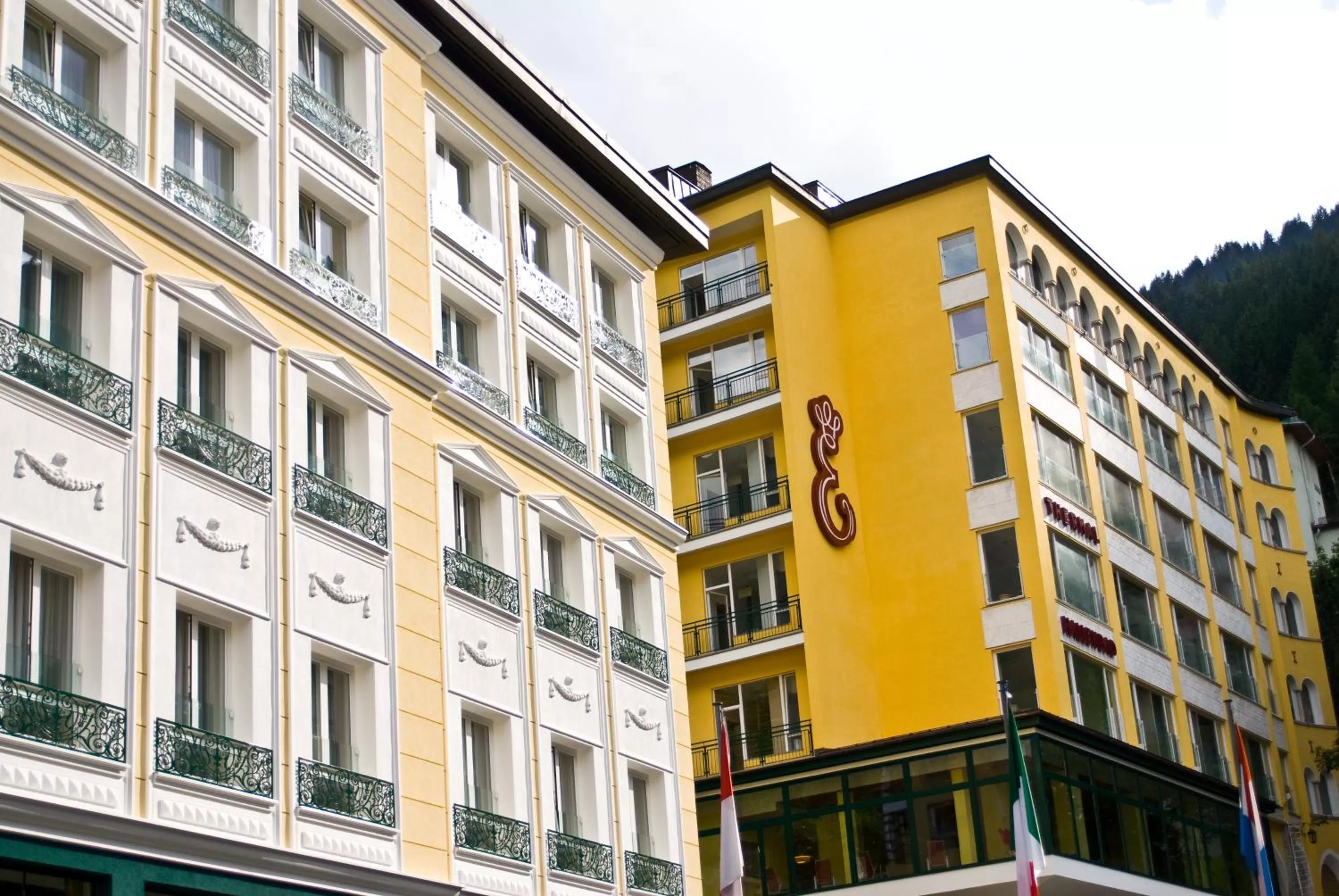 Facade/entrance in Thermal Resort Hotel Elisabethpark