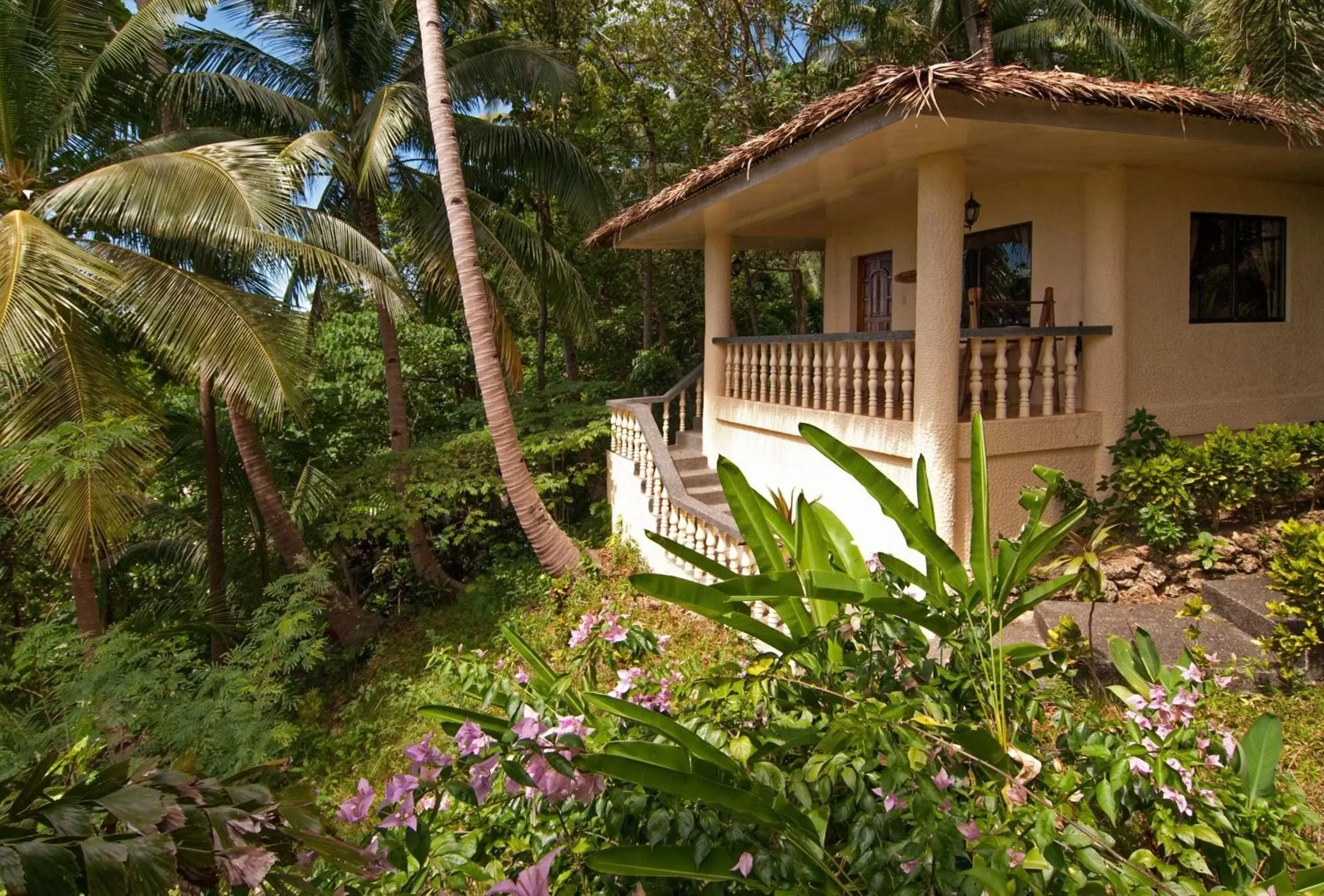 Garden in Easy Diving and Beach Resort