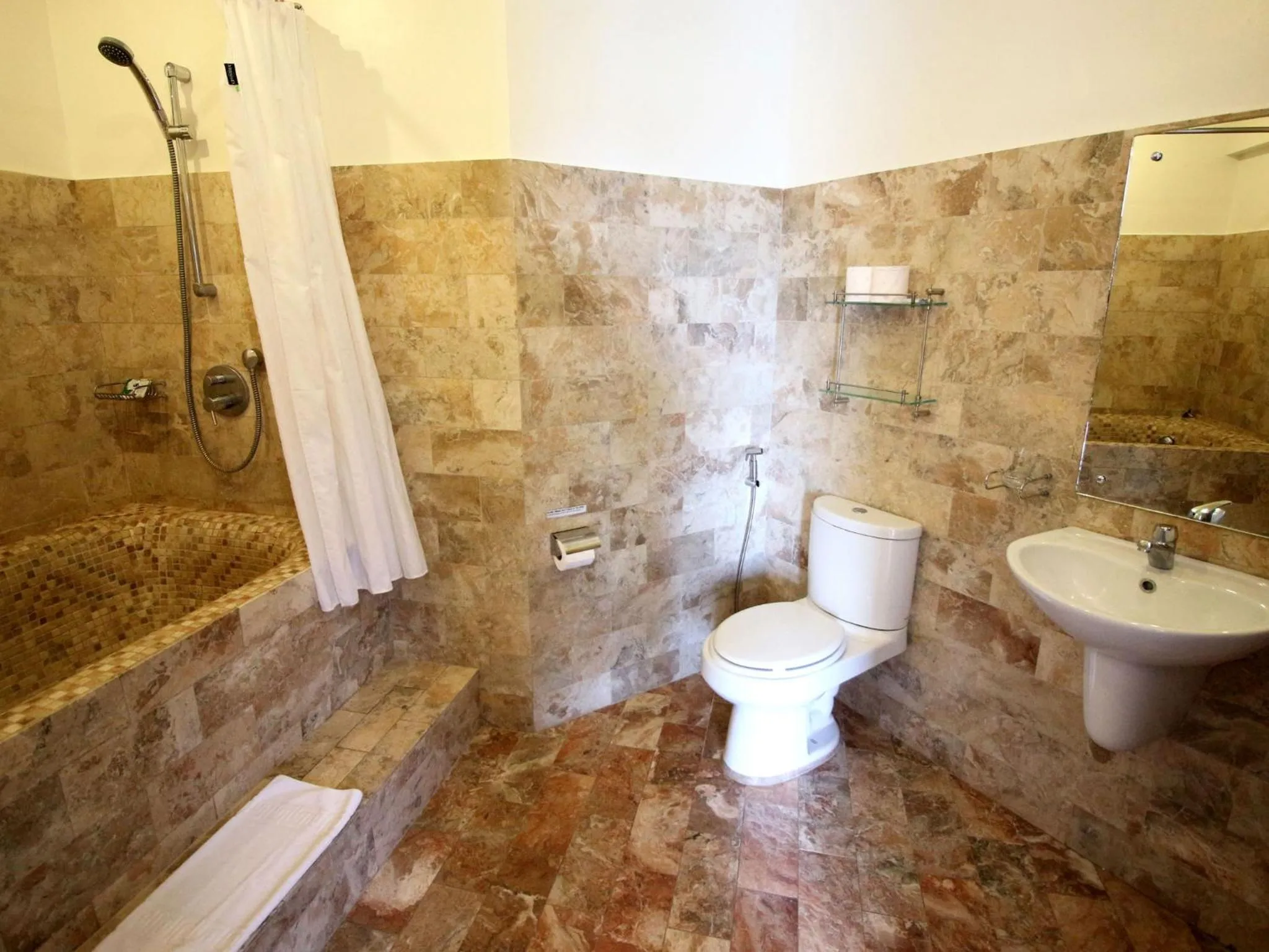 Shower in Mermaid Resort and Dive Center