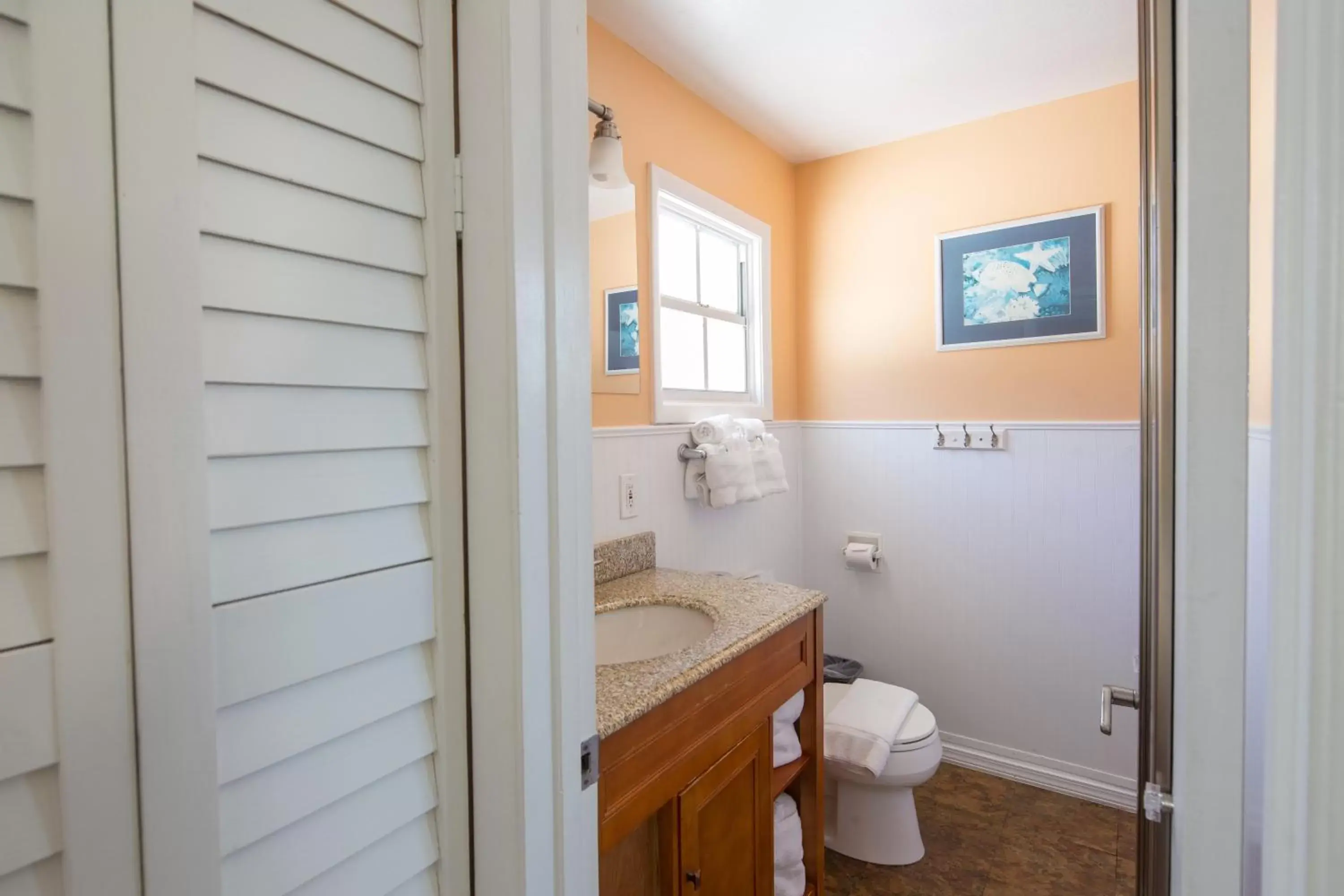 Bathroom in The Palms Hotel