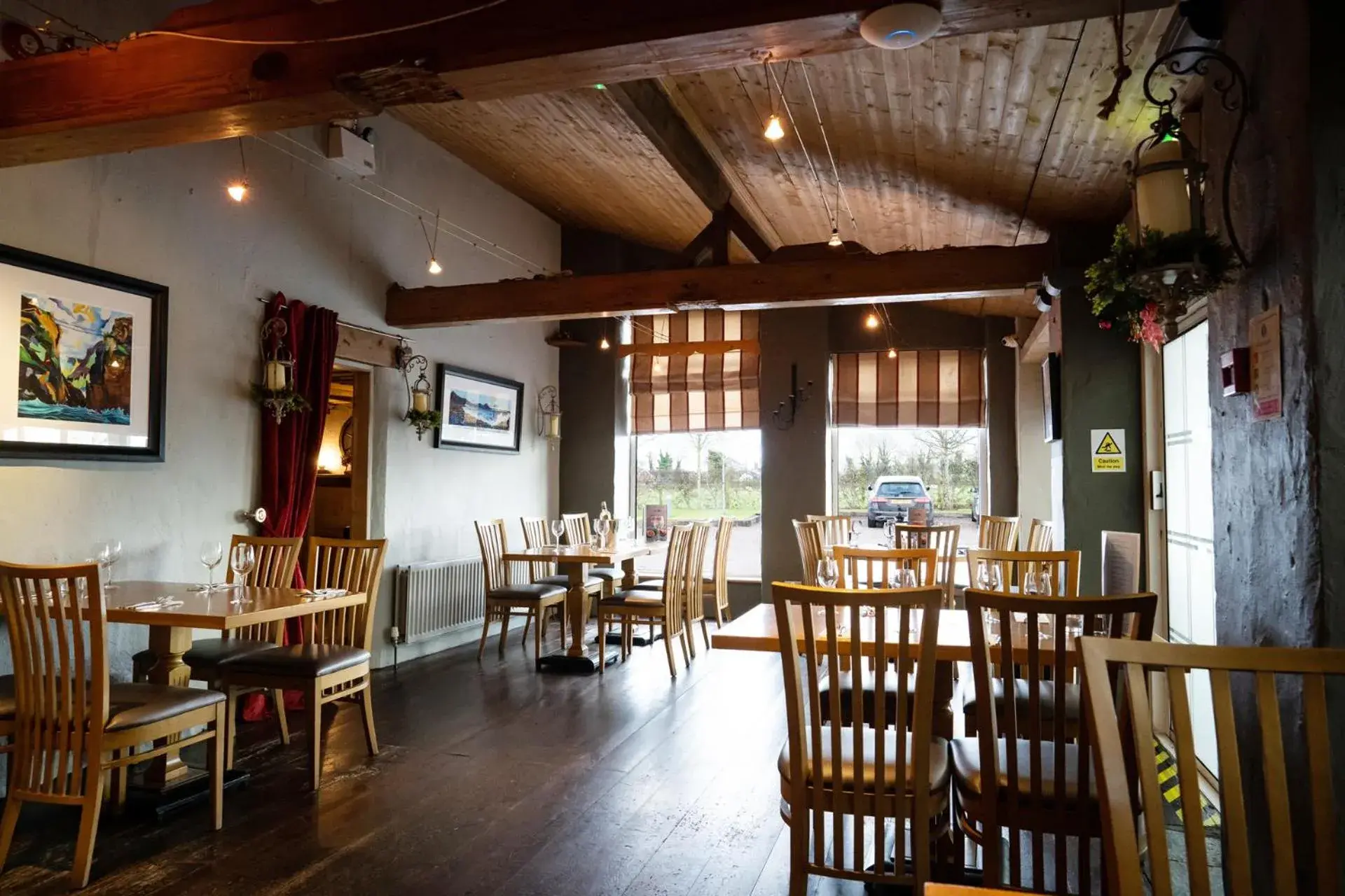Restaurant/Places to Eat in Ballyrobin Country Lodge