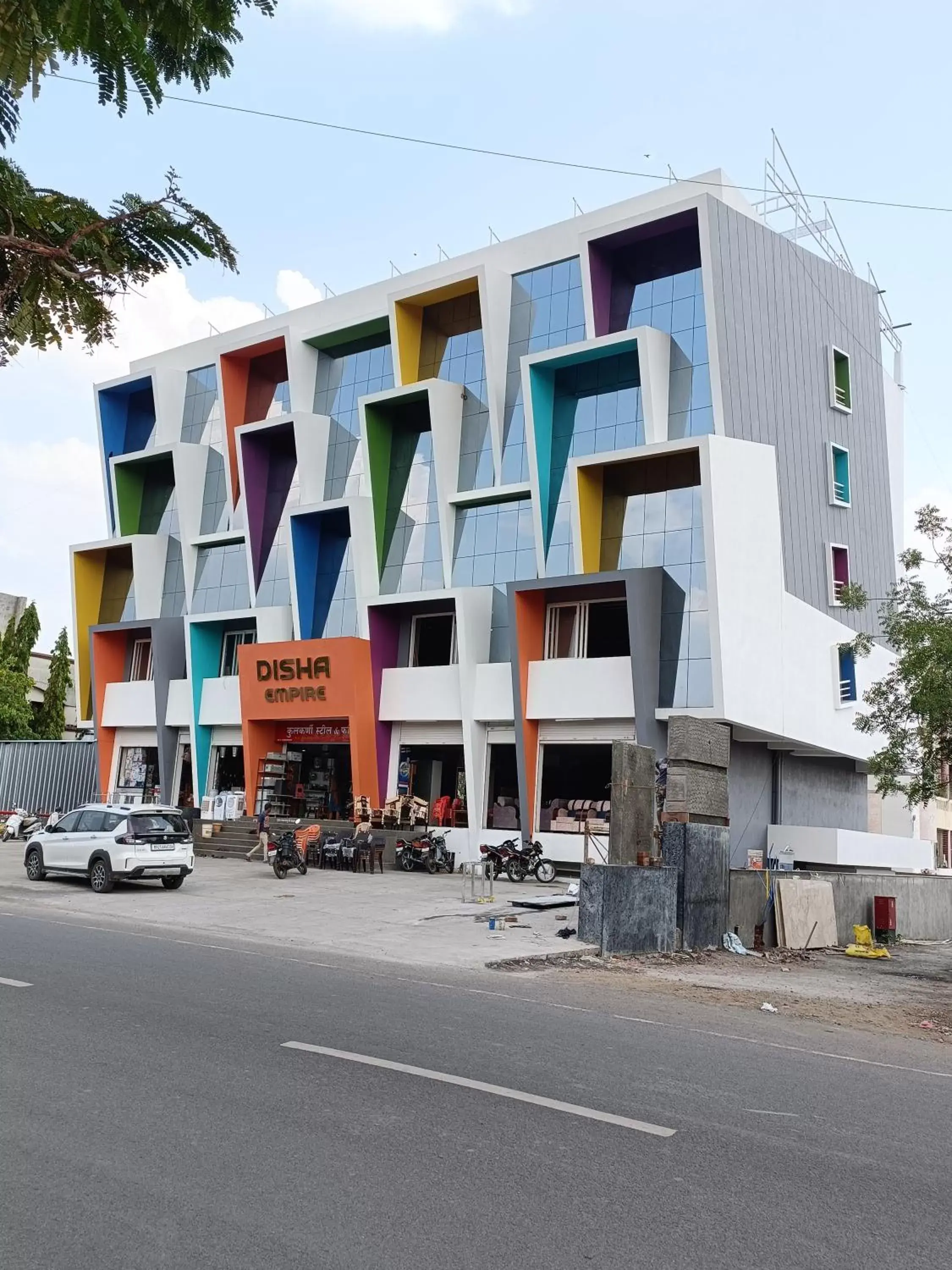 Property building in Four Petals Executive by LHMS Property building in Four Petals Executive by LHMS