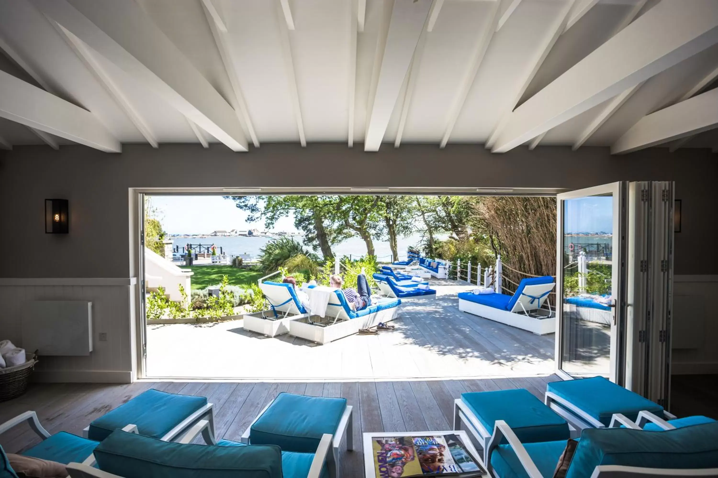 Balcony/Terrace, Pool View in Harbour Hotel Christchurch