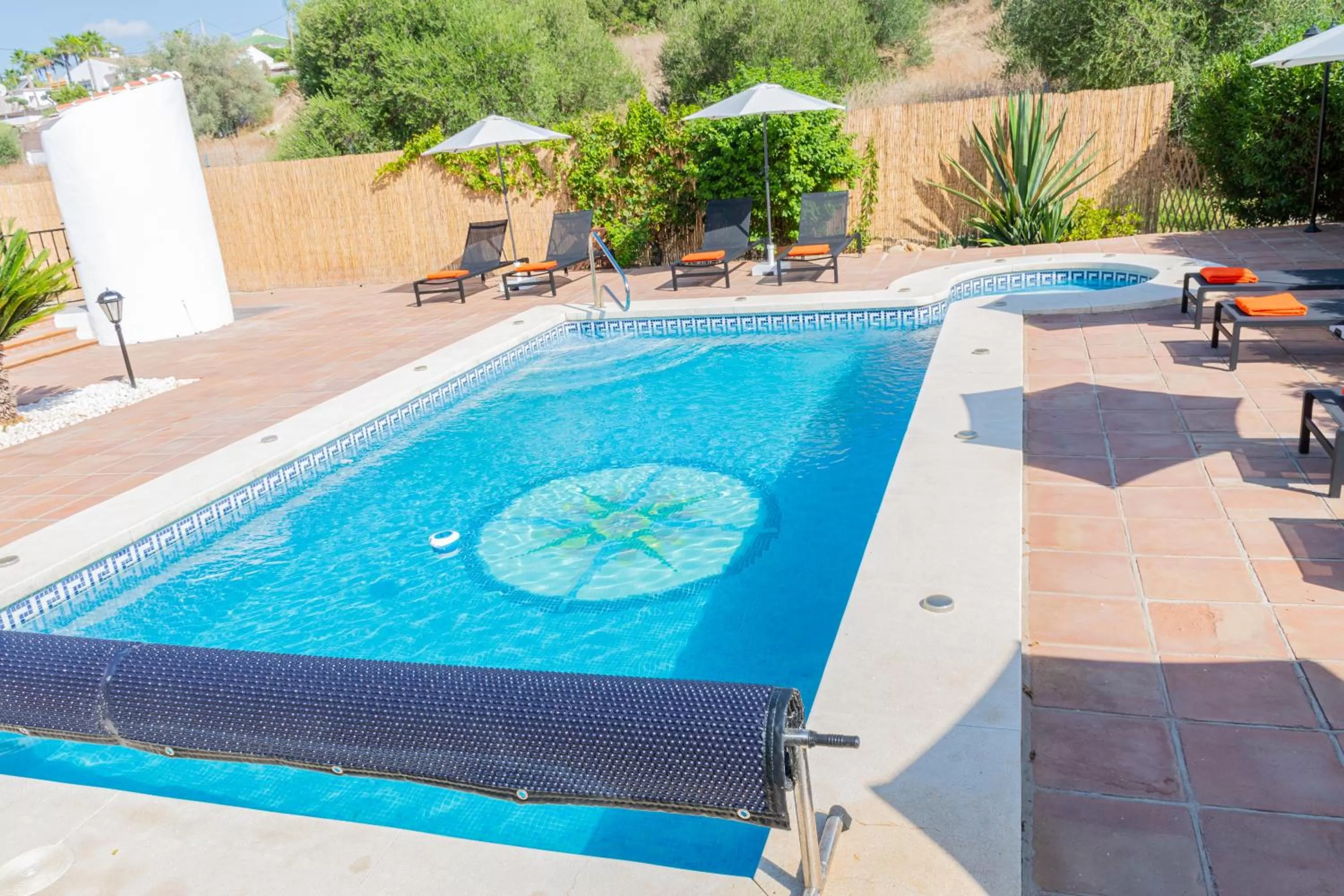 Swimming pool in Casa de Ámbar, Bed&Breakfast