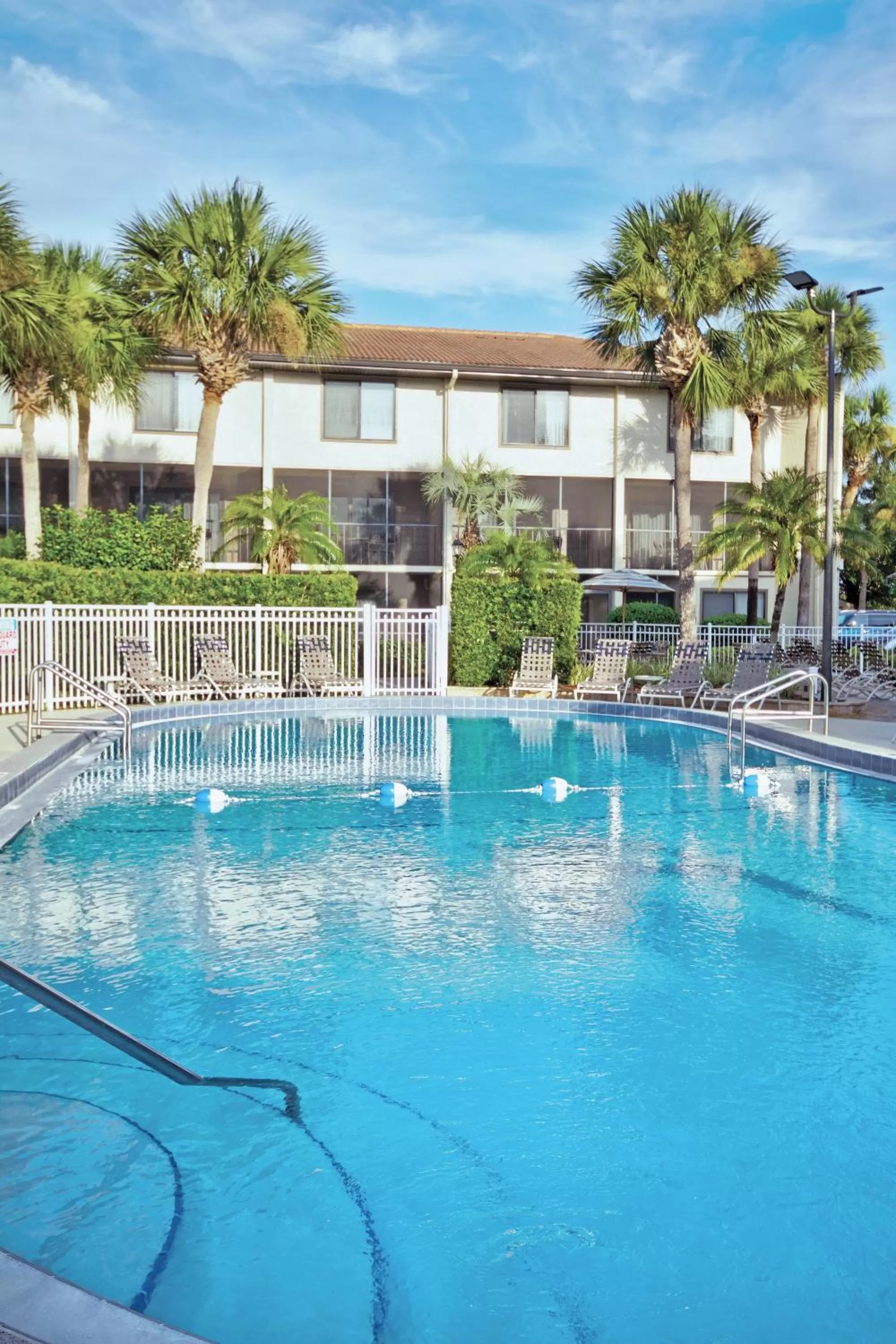 Swimming pool in Club Wyndham Orlando International