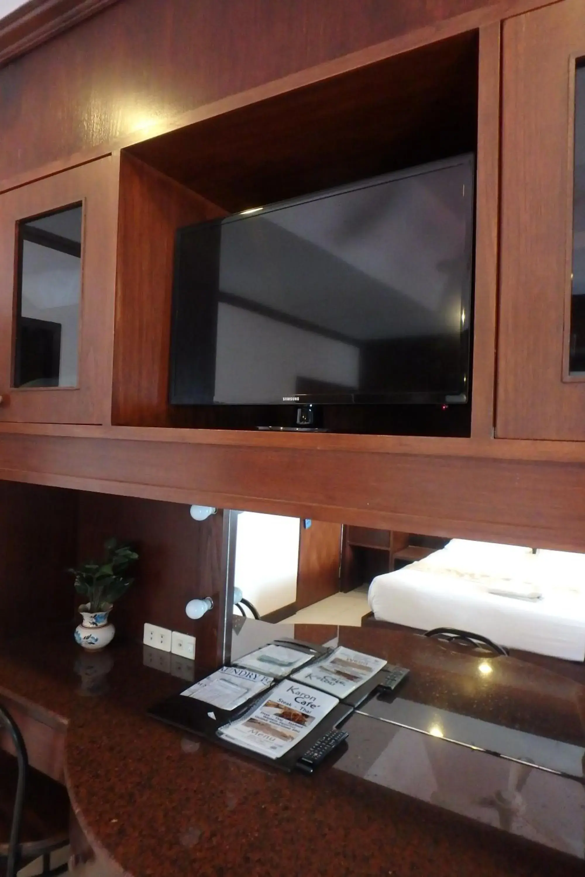 TV and multimedia, Bed in Karon Cafe Inn TV and multimedia, Bed in Karon Cafe Inn