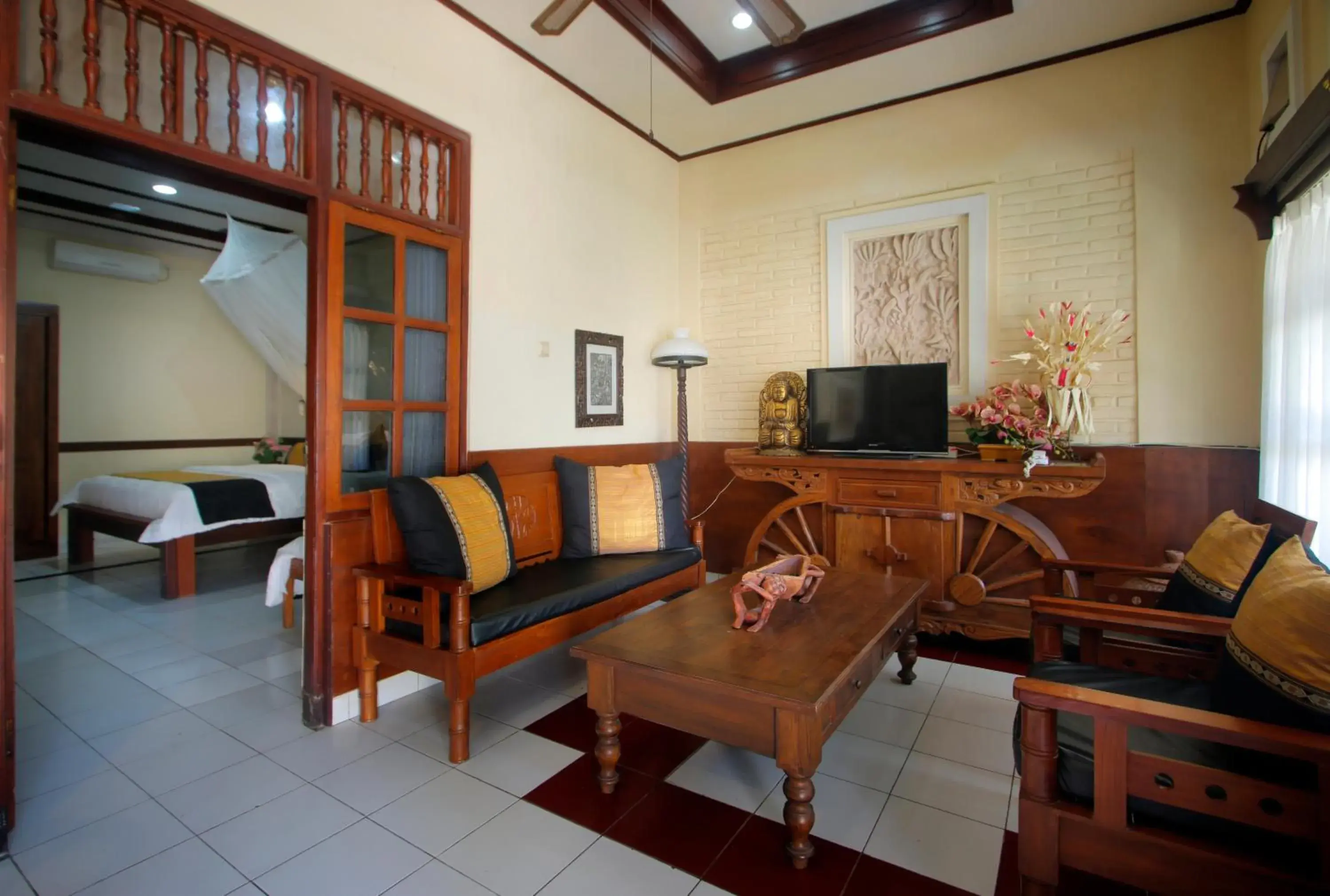 Living room, TV/Entertainment Center in Hotel Jati Sanur