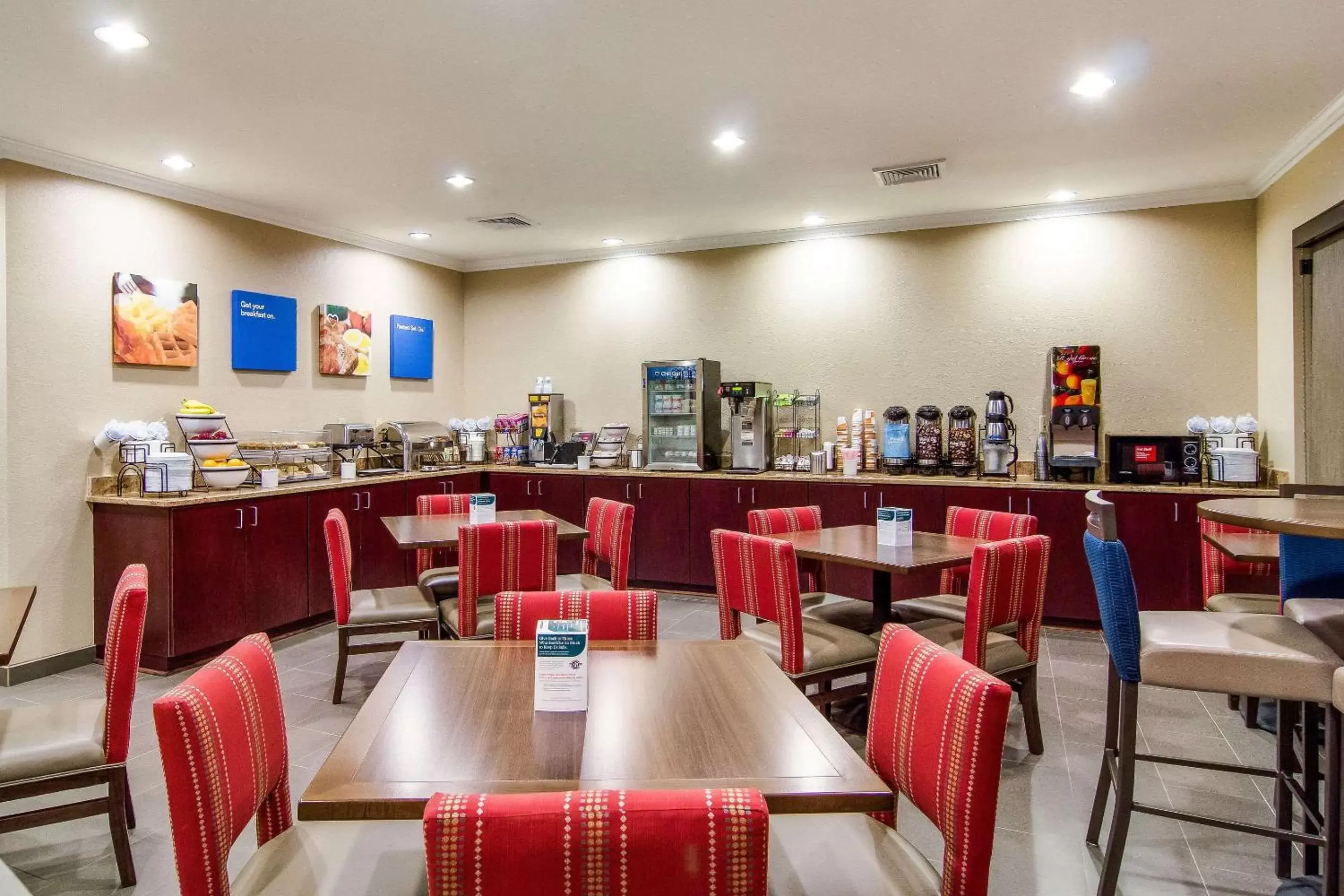 Restaurant/places to eat in Comfort Inn Blackshear Hwy 84 Restaurant/places to eat in Comfort Inn Blackshear Hwy 84